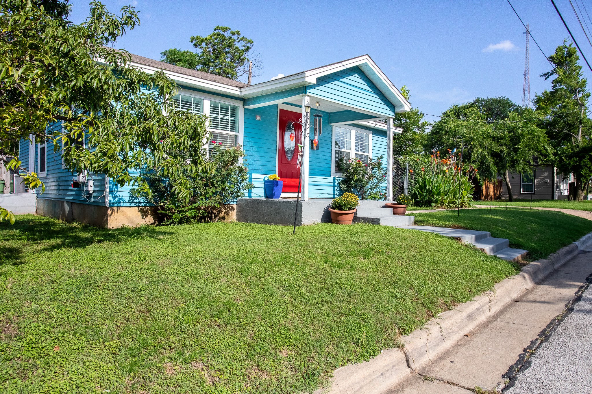 519 Taylor Street Arlington TX 76011