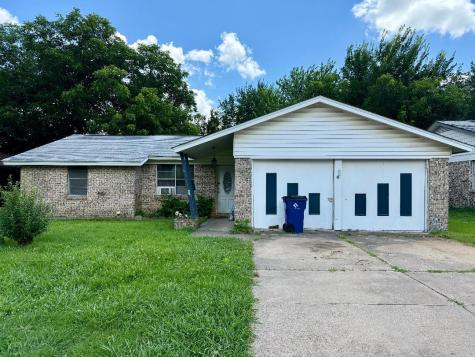 549 NW Renfro Street Burleson TX 76028