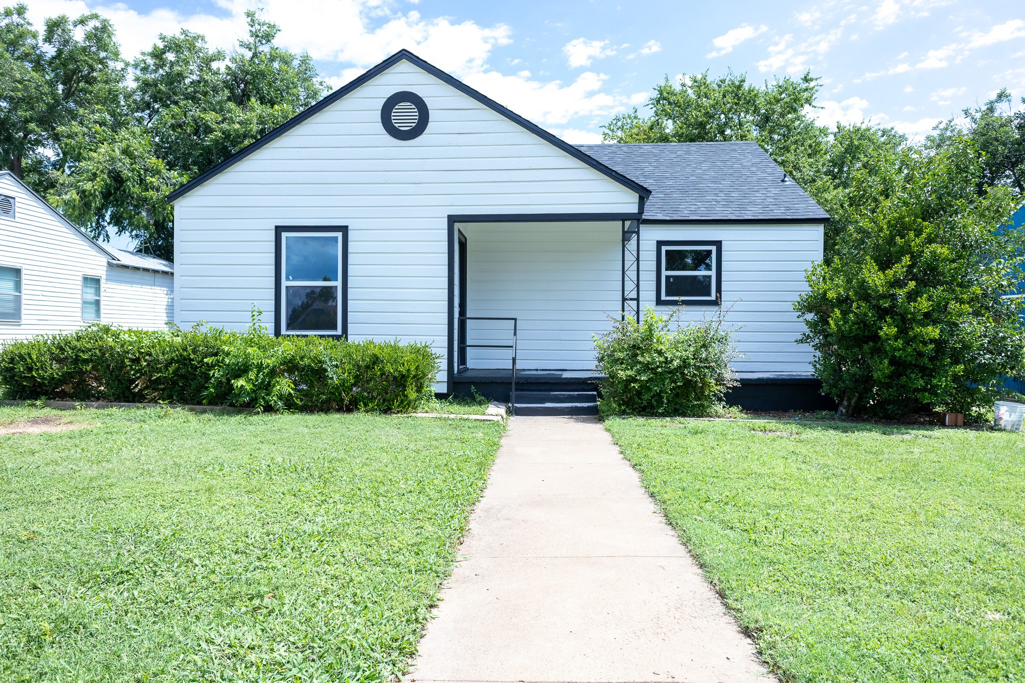208 Hollywood Street Coleman TX 76834