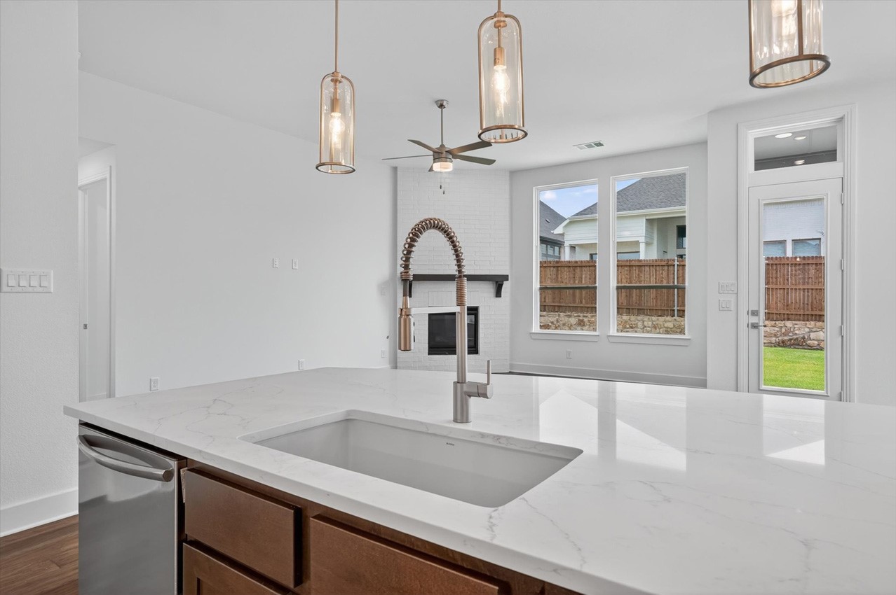7825 Winterbloom Way Fort Worth TX 76123