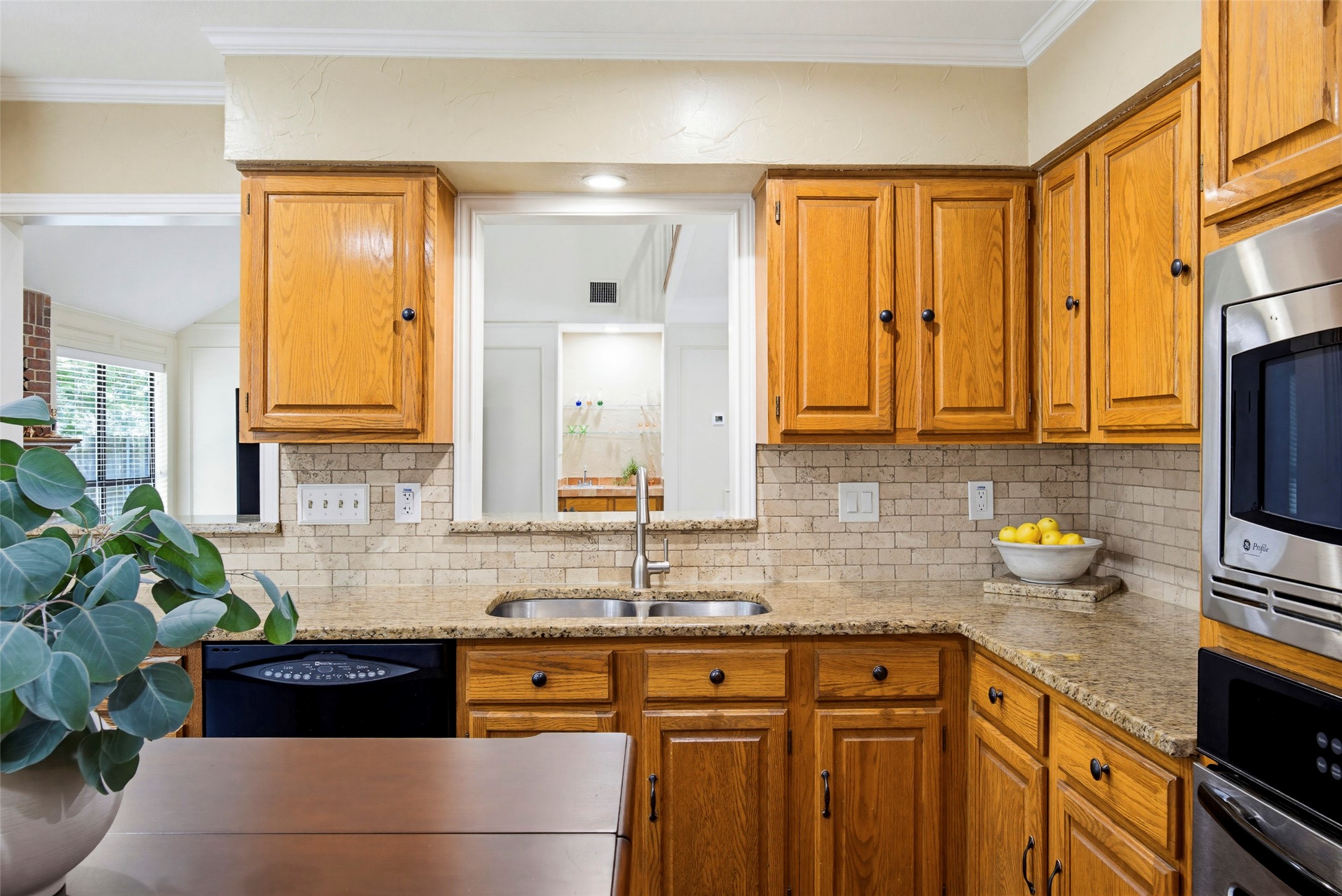 6704 Saddle Ridge Road Arlington TX 76016