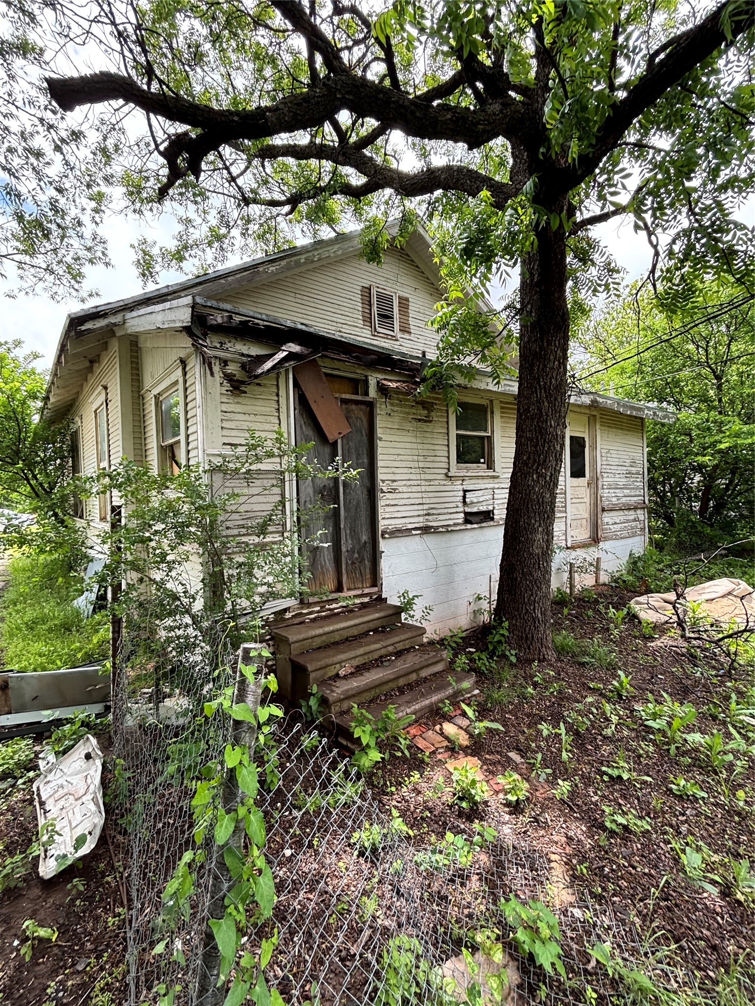 1610 Lucile Avenue Wichita Falls TX 76301