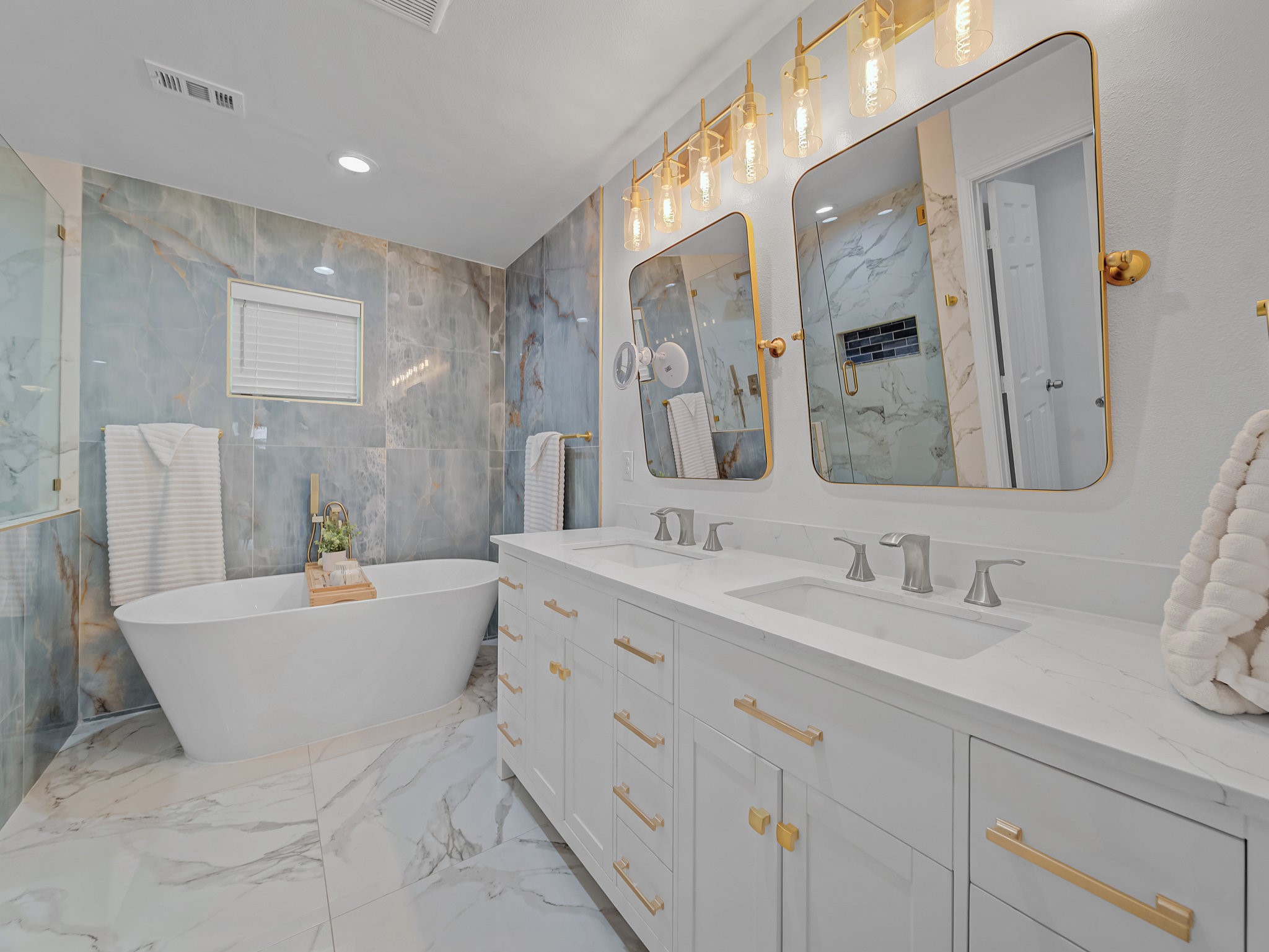 4606 Hazelhurst Lane Dallas TX 75227