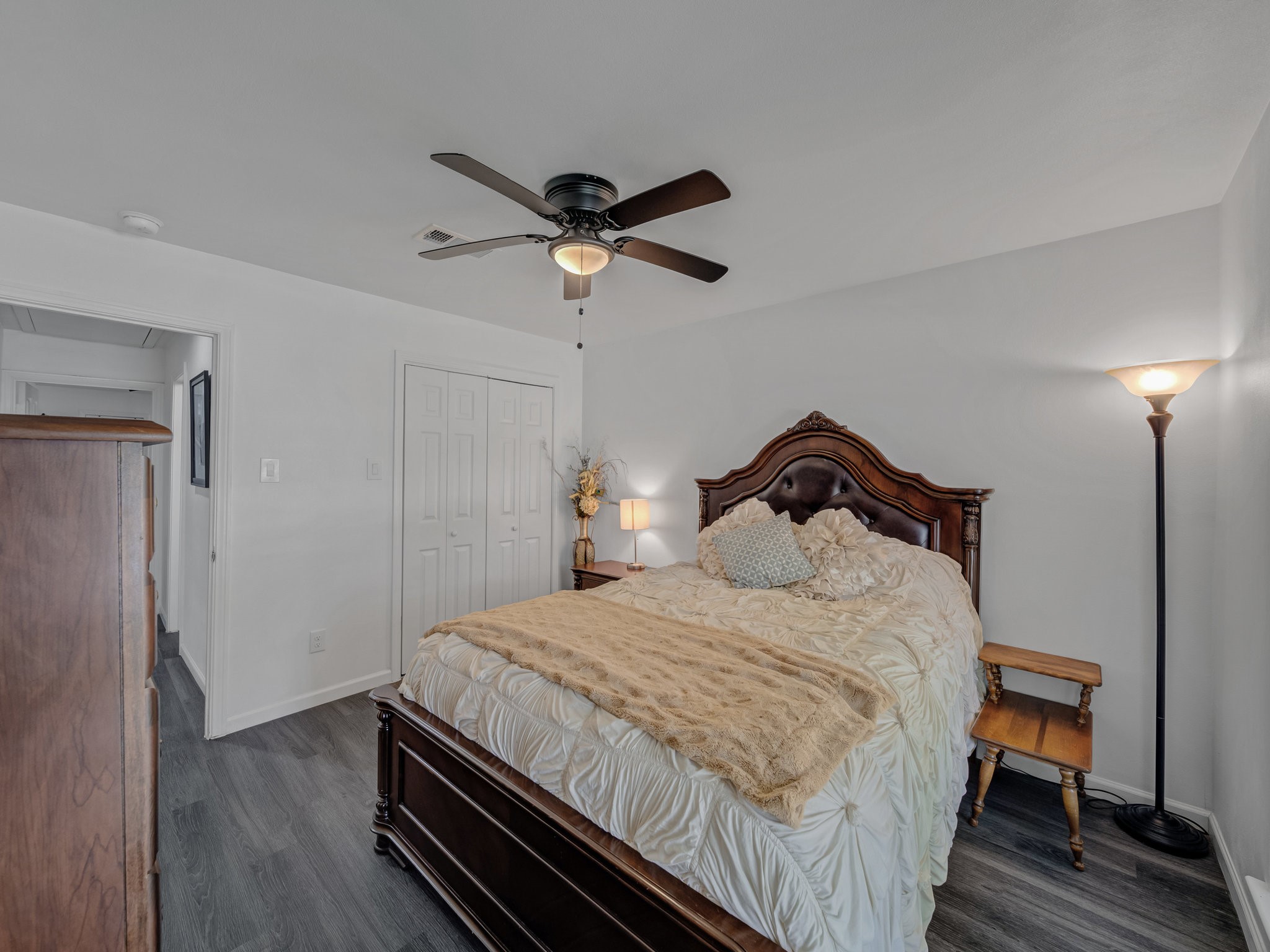 4606 Hazelhurst Lane Dallas TX 75227