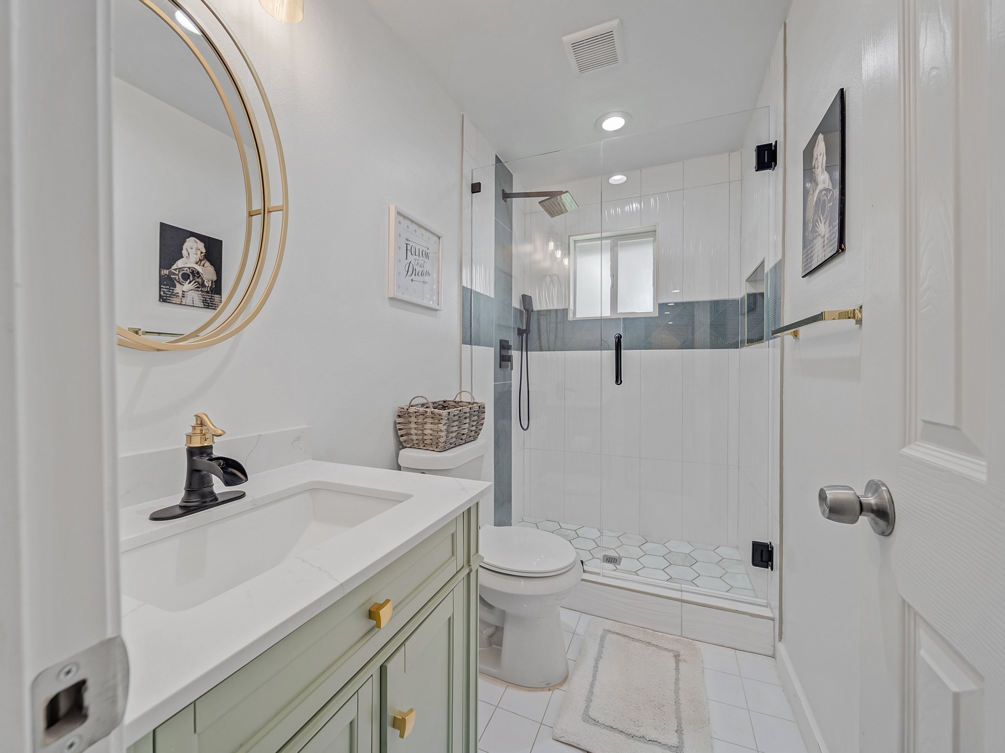 4606 Hazelhurst Lane Dallas TX 75227