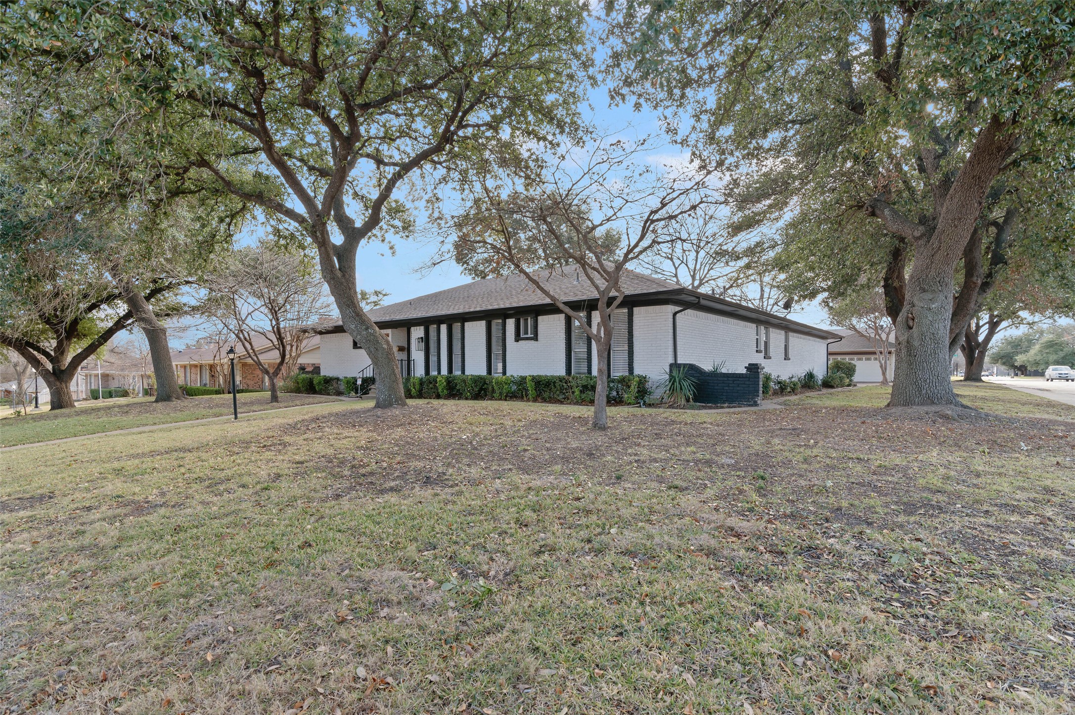 4606 Hazelhurst Lane Dallas TX 75227