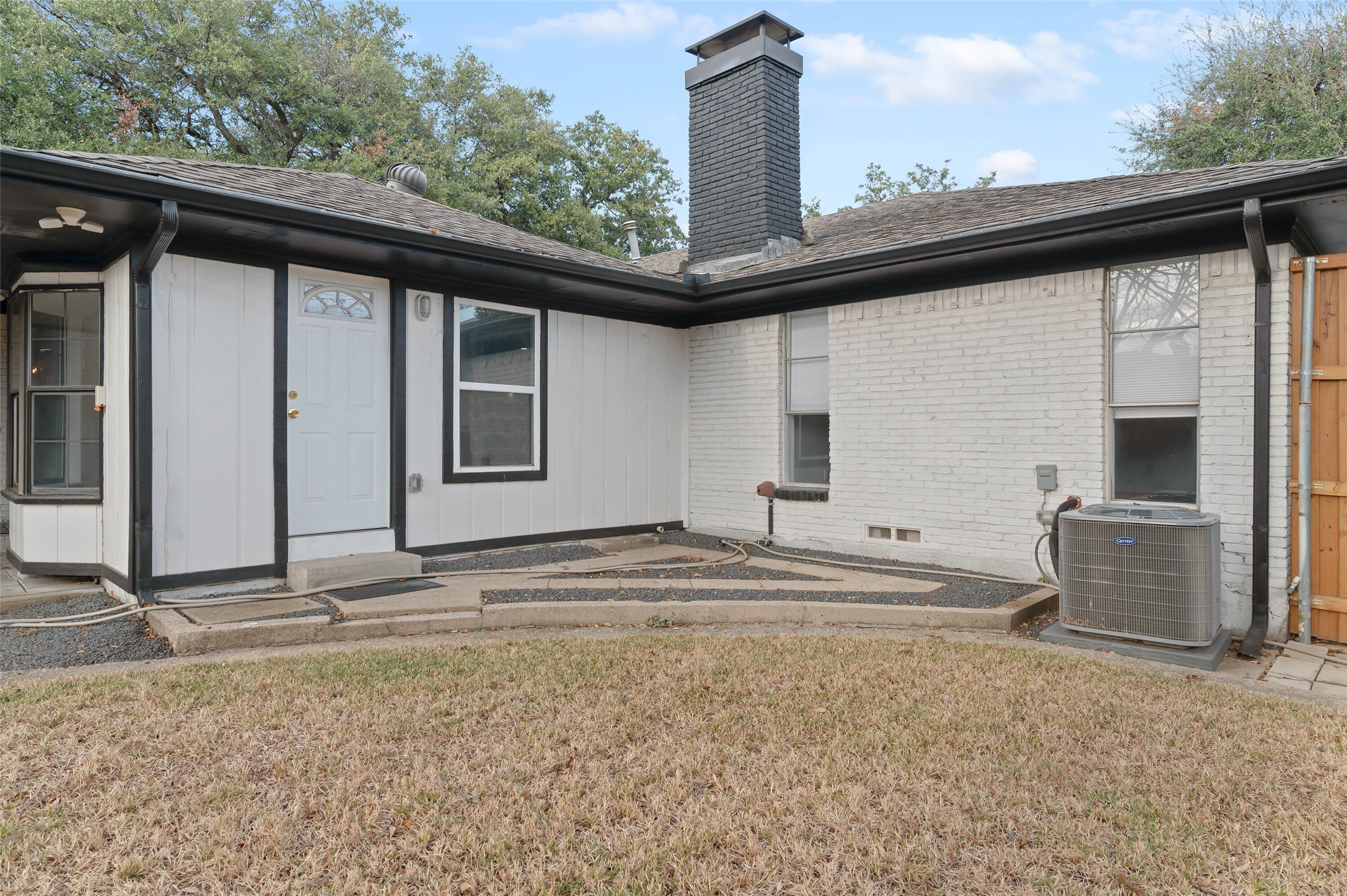 4606 Hazelhurst Lane Dallas TX 75227