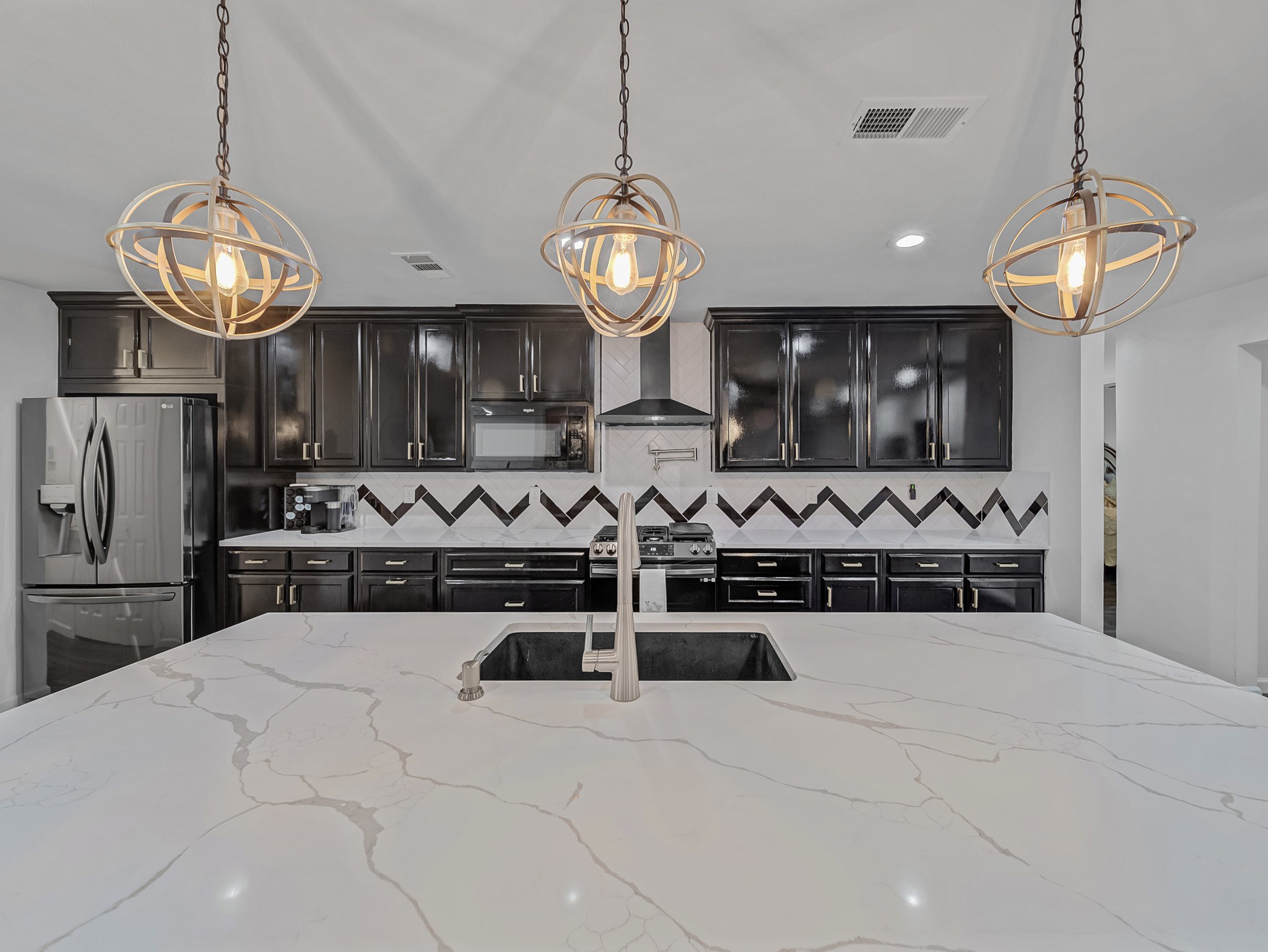 4606 Hazelhurst Lane Dallas TX 75227