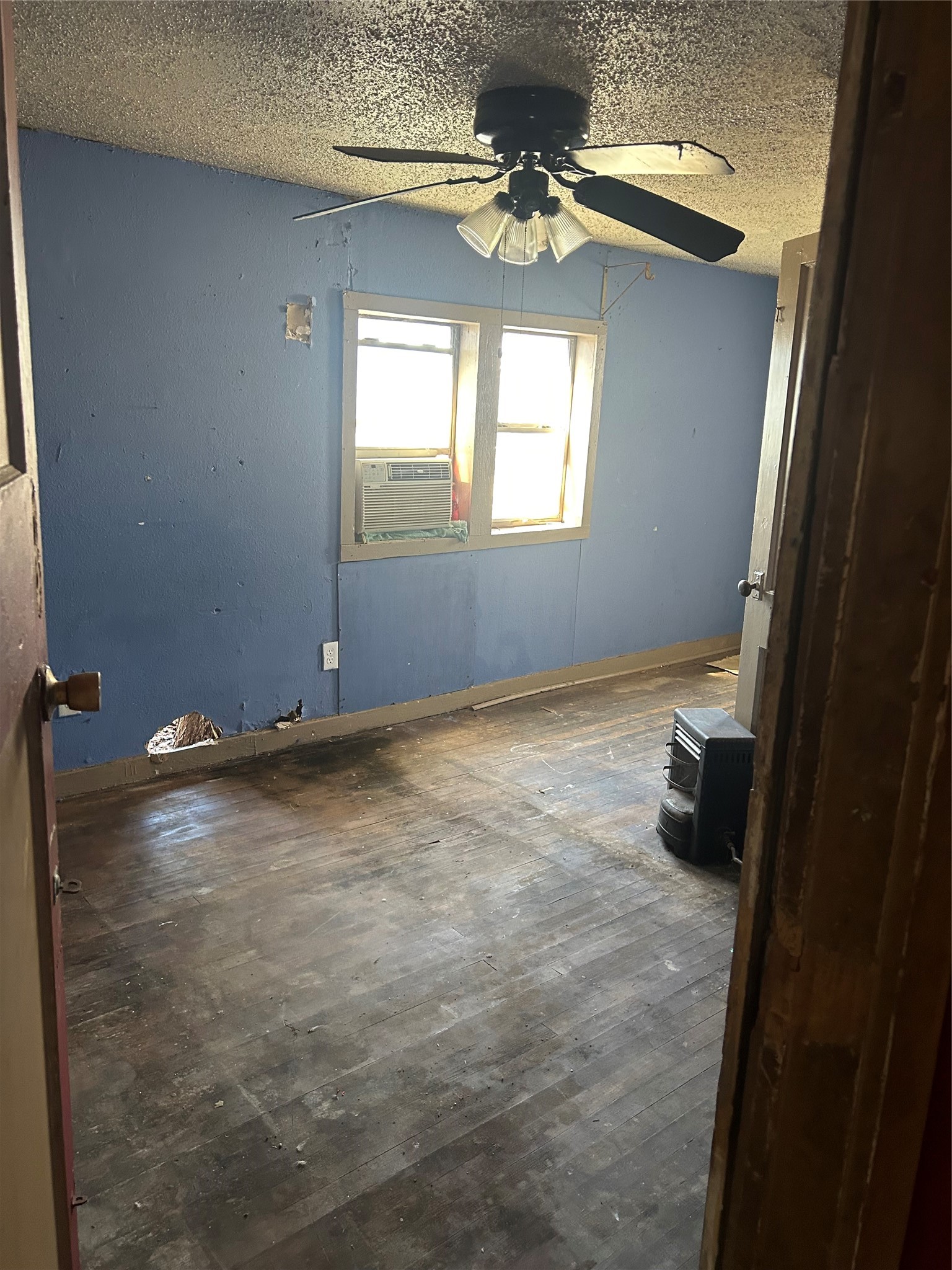1701 E Leon Street Gatesville TX 76528