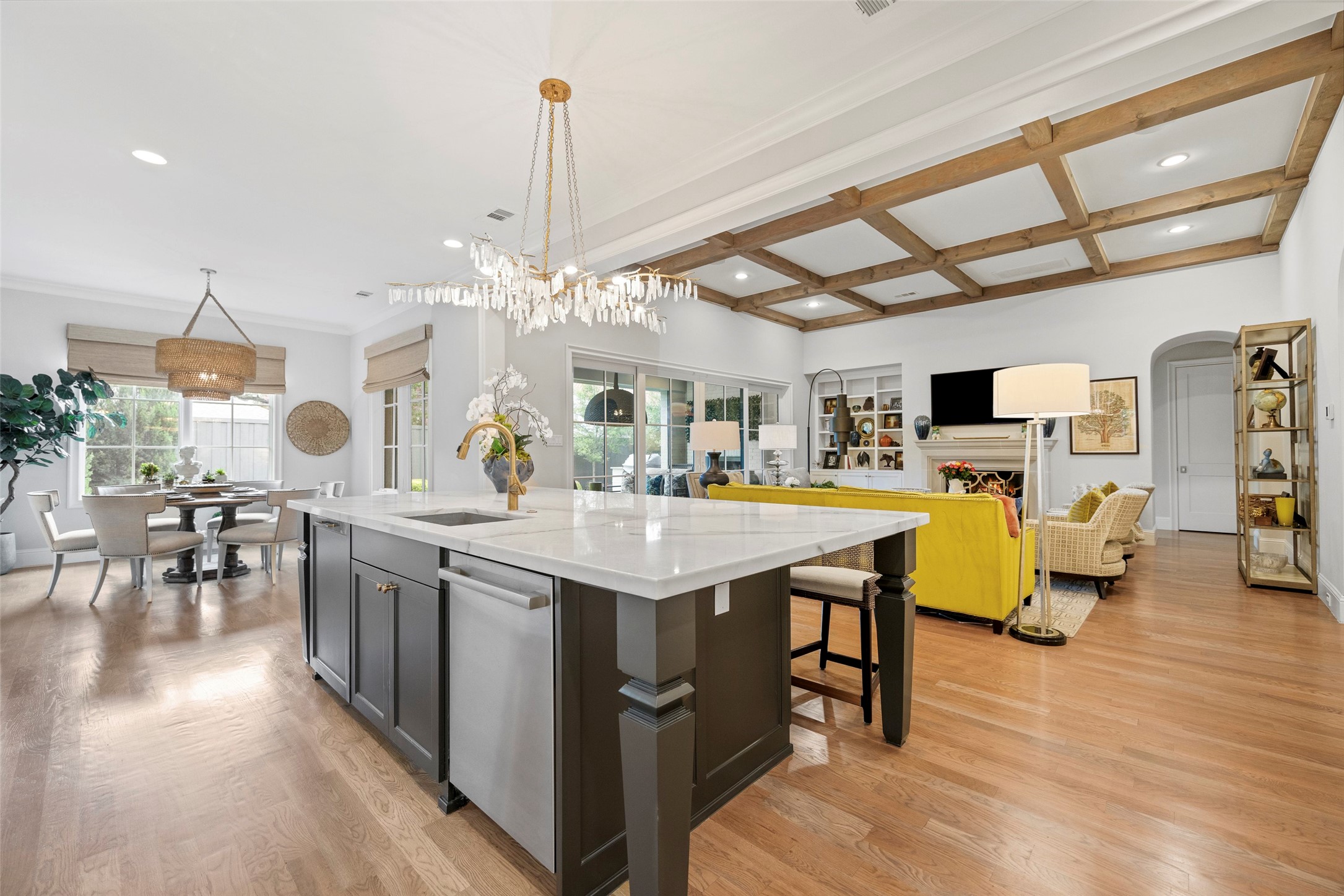 6804 Woodland Drive Dallas TX 75225