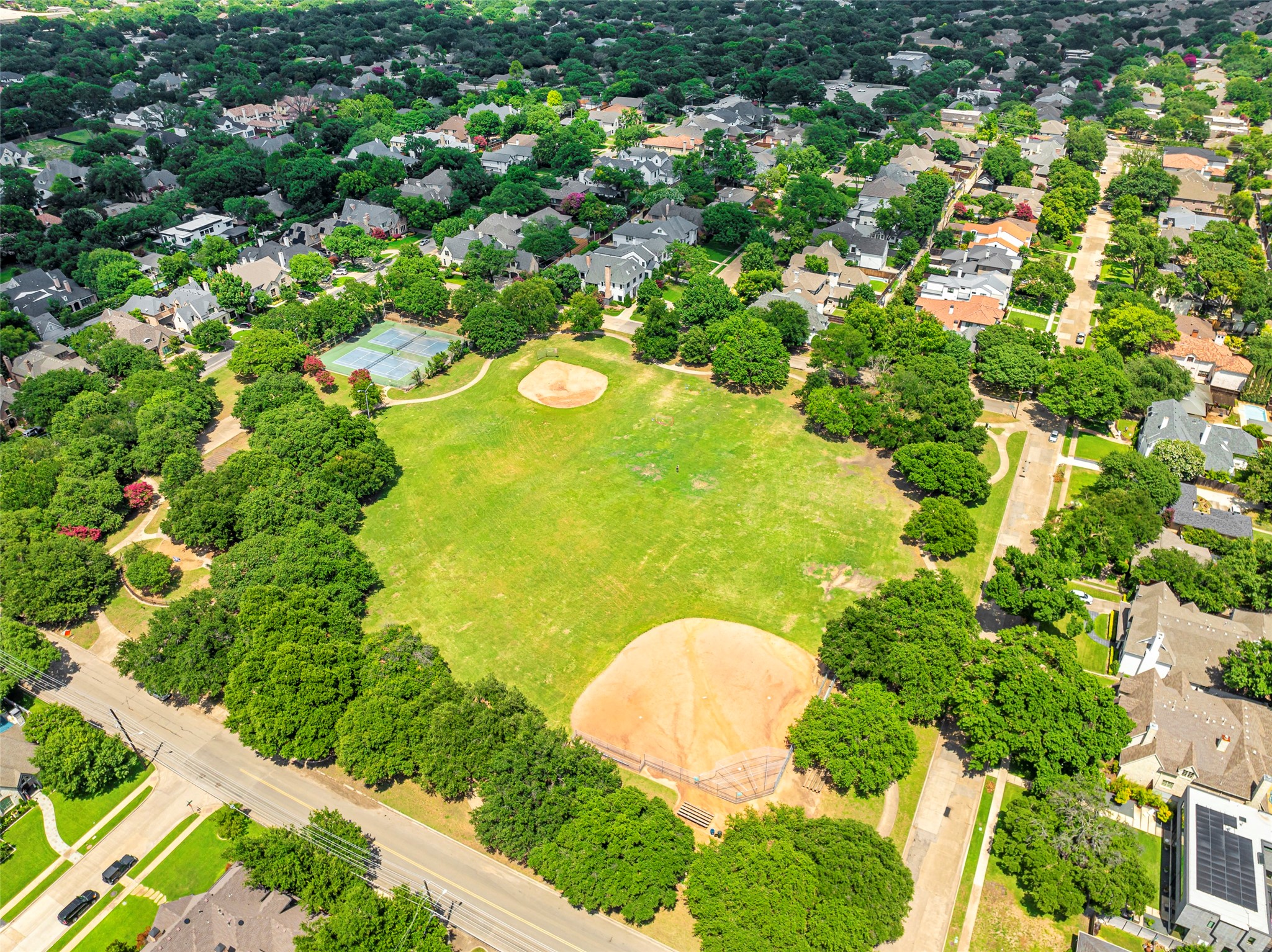 6804 Woodland Drive Dallas TX 75225