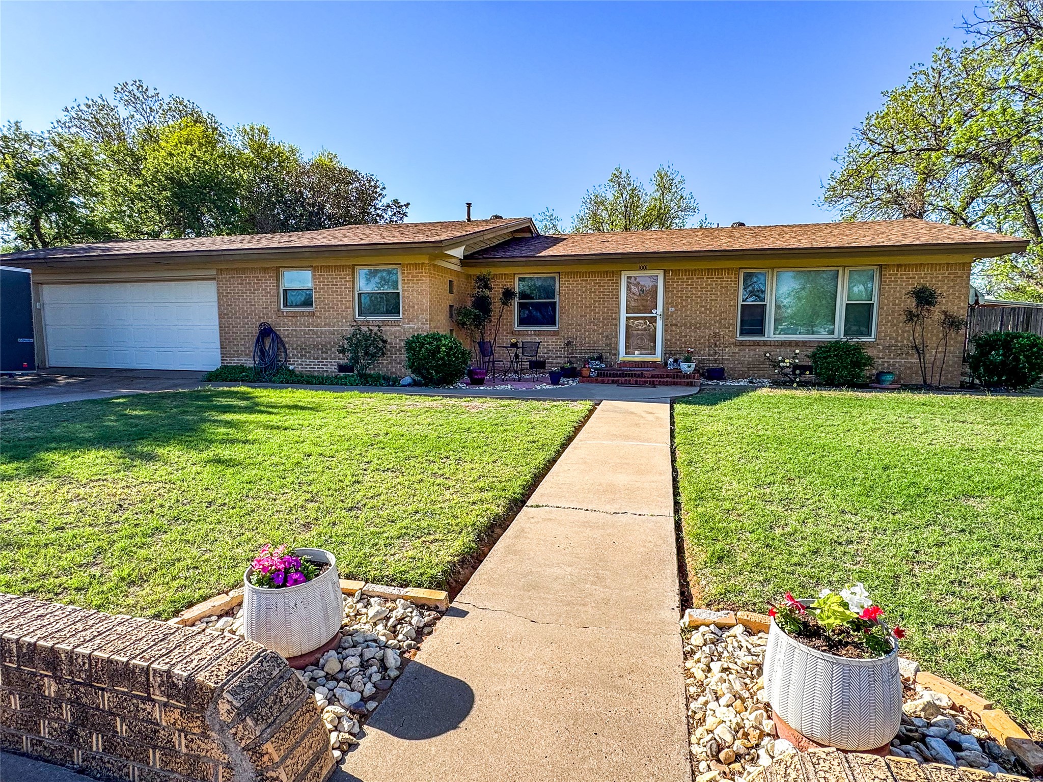 1001 SE 3rd Street Knox City TX 79529