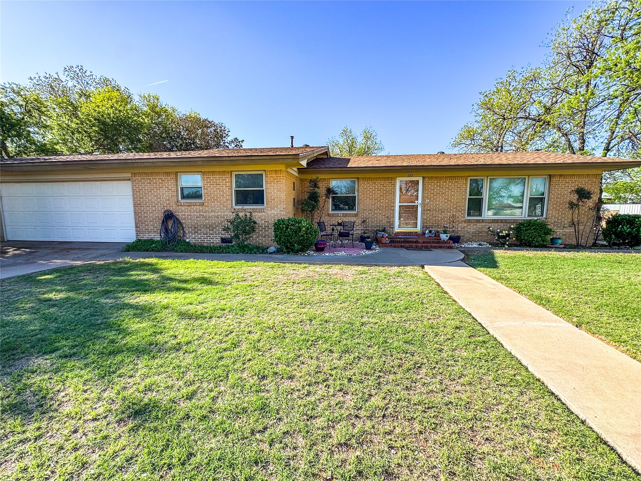 1001 SE 3rd Street Knox City TX 79529