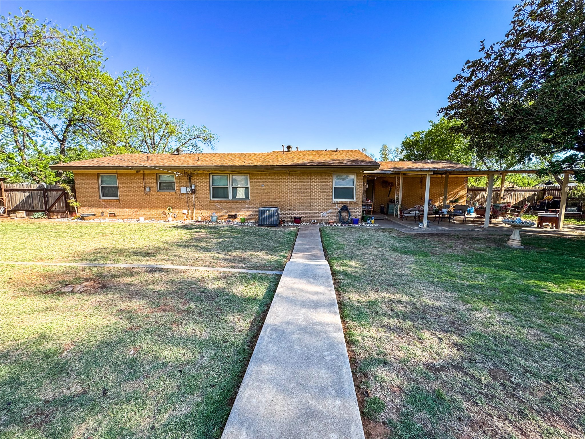 1001 SE 3rd Street Knox City TX 79529