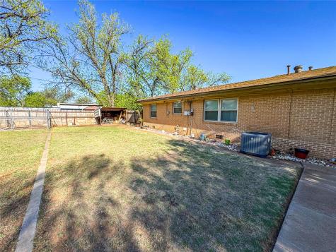 1001 SE 3rd Street Knox City TX 79529