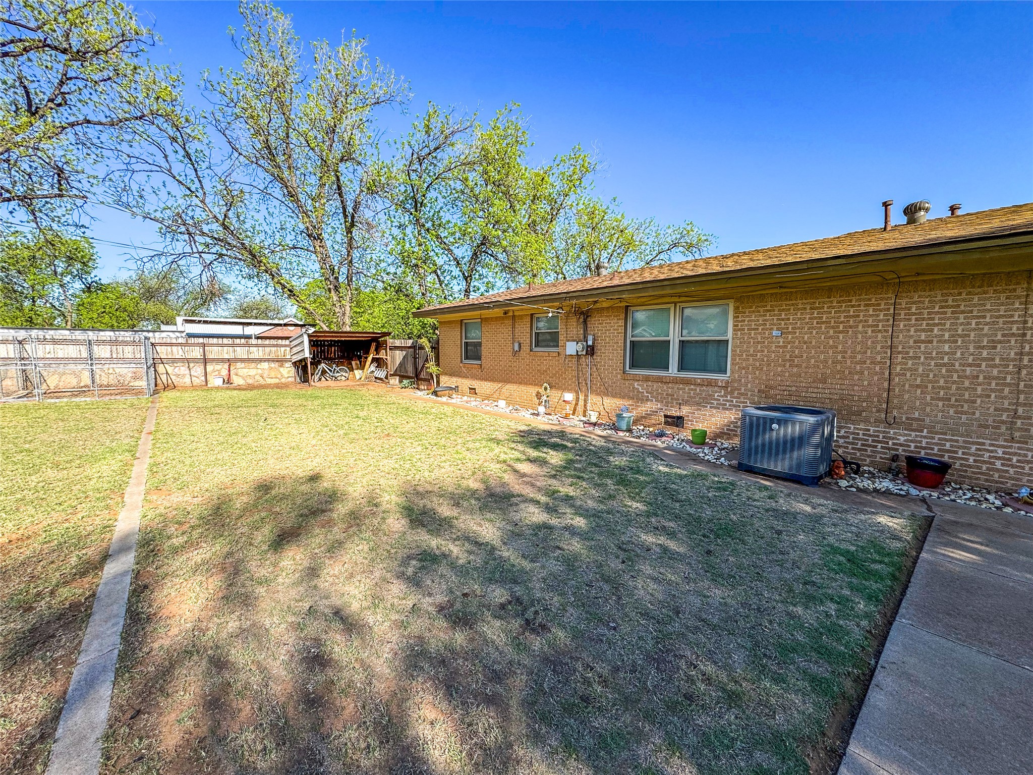 1001 SE 3rd Street Knox City TX 79529