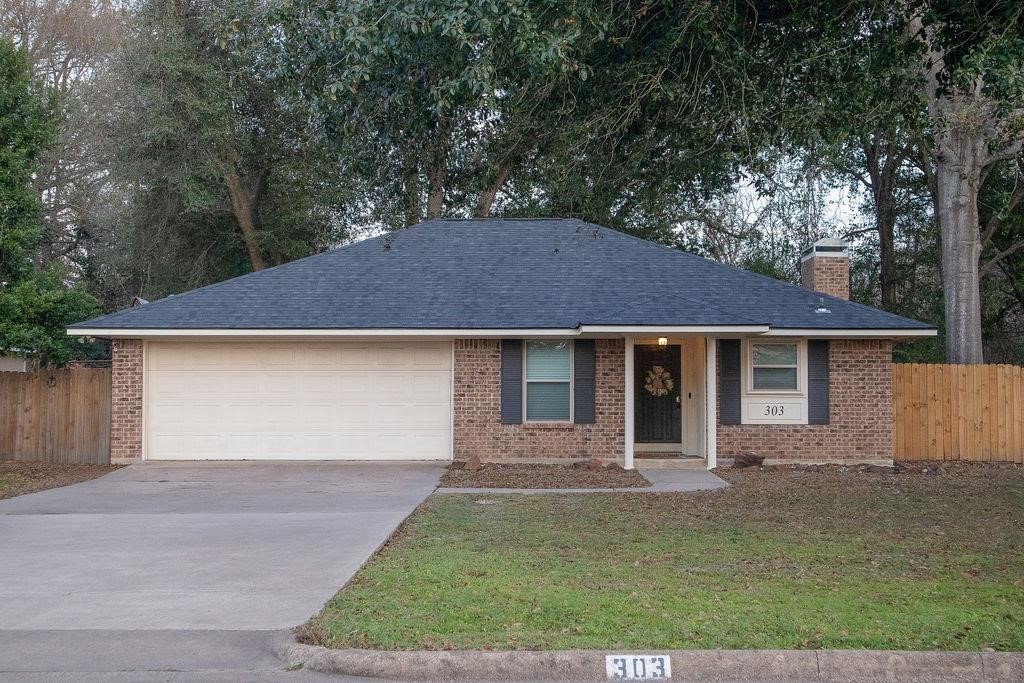 303 S Wofford Street Athens TX 75751