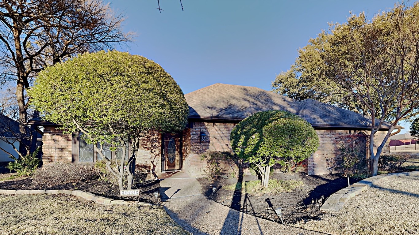 2002 Merrimac Trail Garland TX 75043