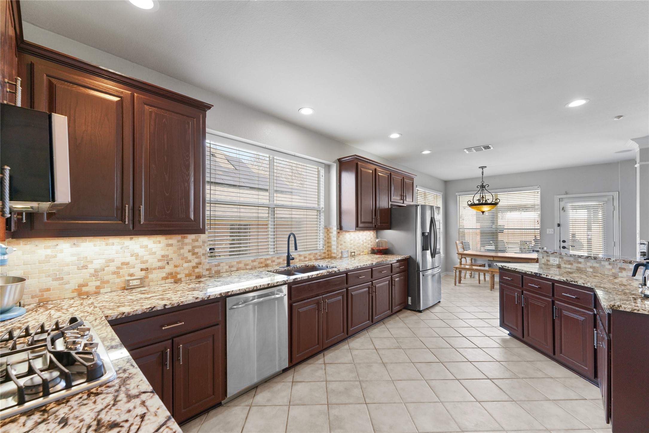 2011 Brianna Lane Arlington TX 76001
