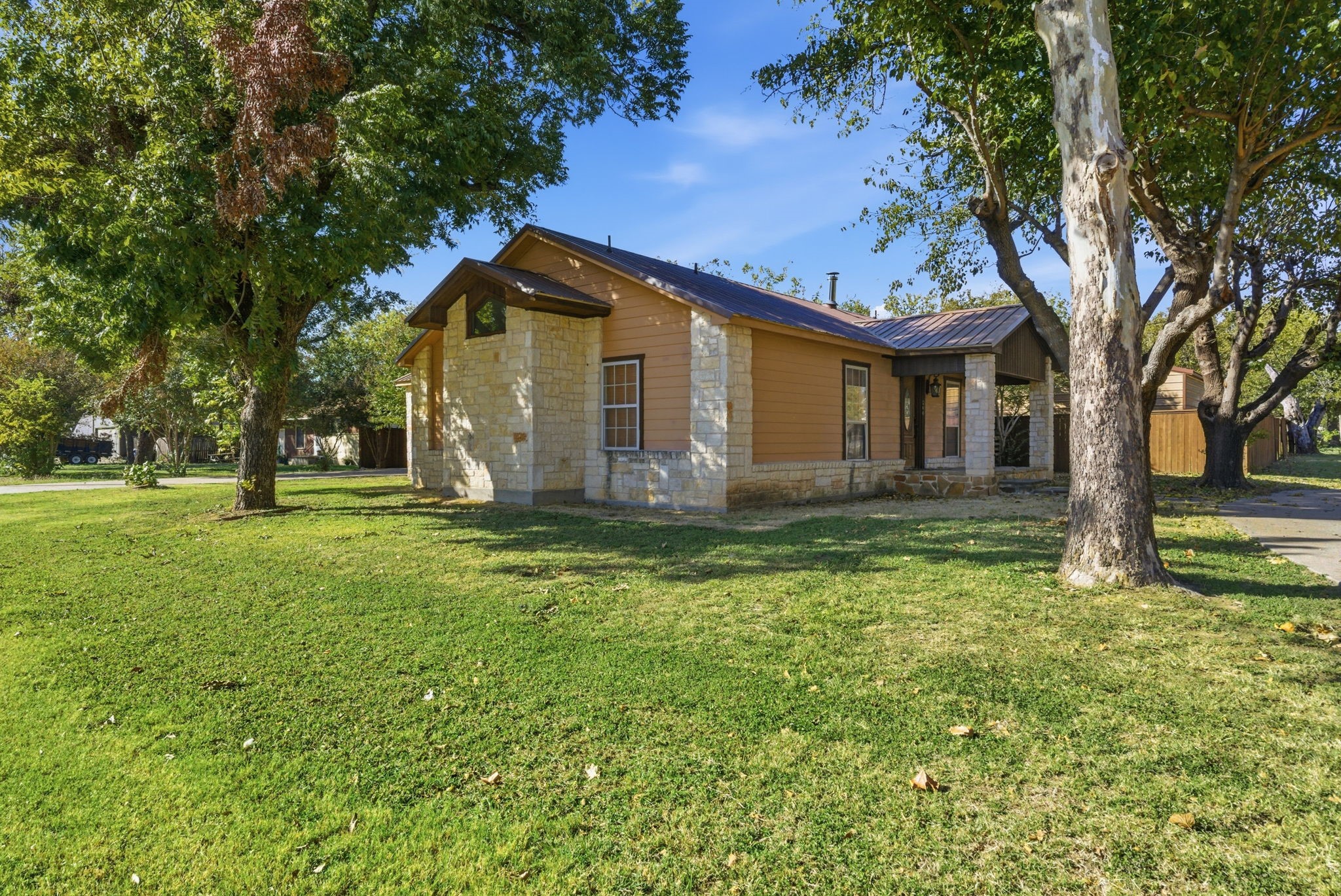 200 N Elm Lane Tolar TX 76476