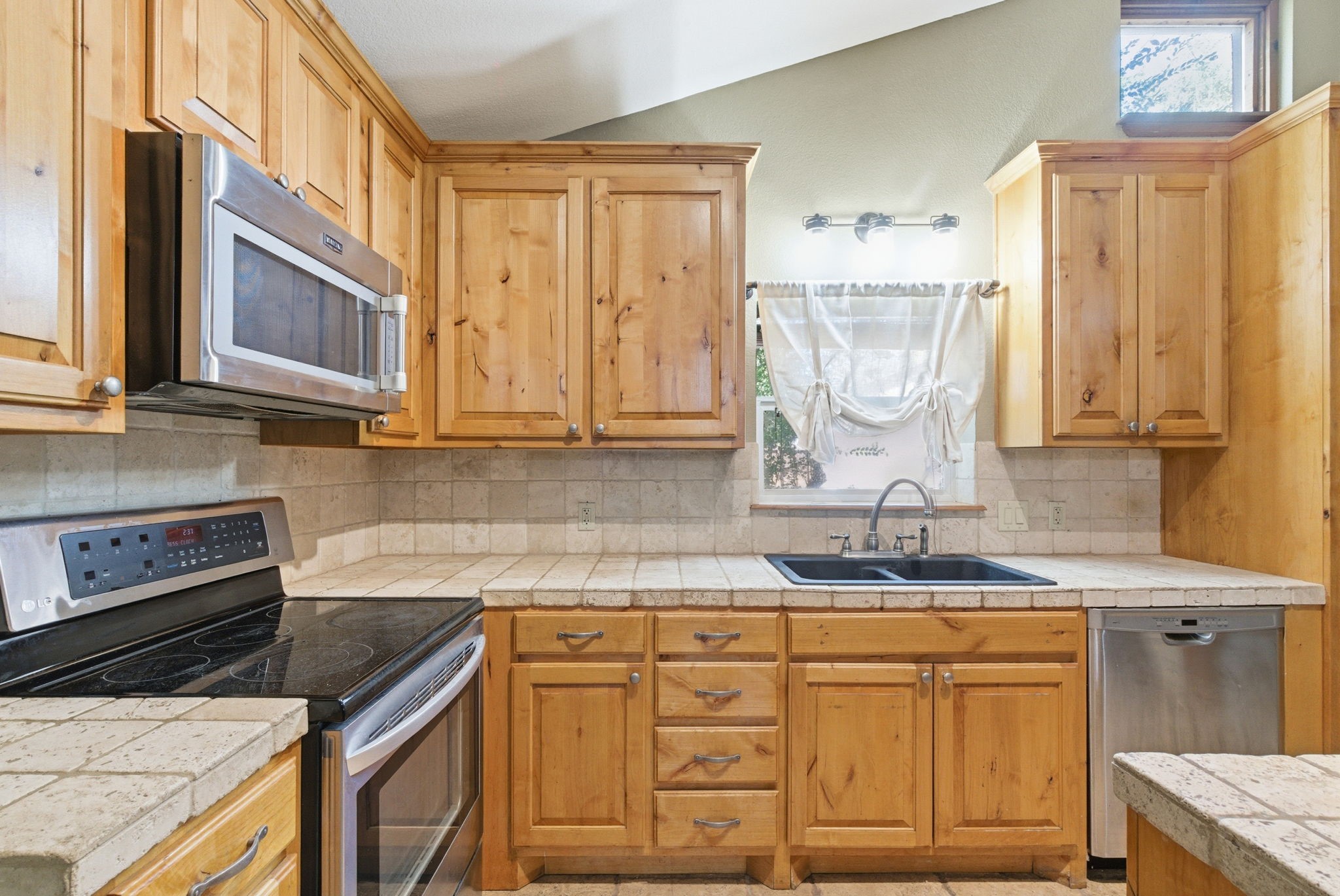 200 N Elm Lane Tolar TX 76476