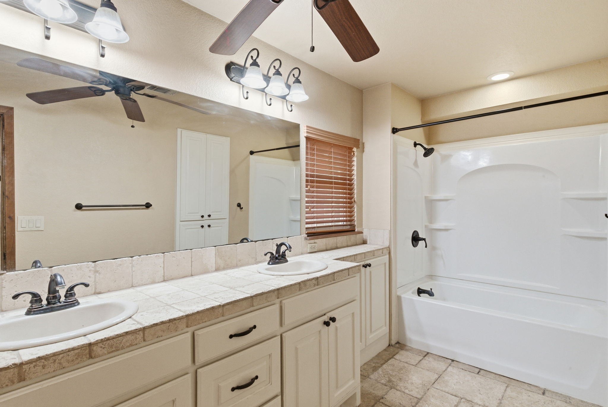 200 N Elm Lane Tolar TX 76476