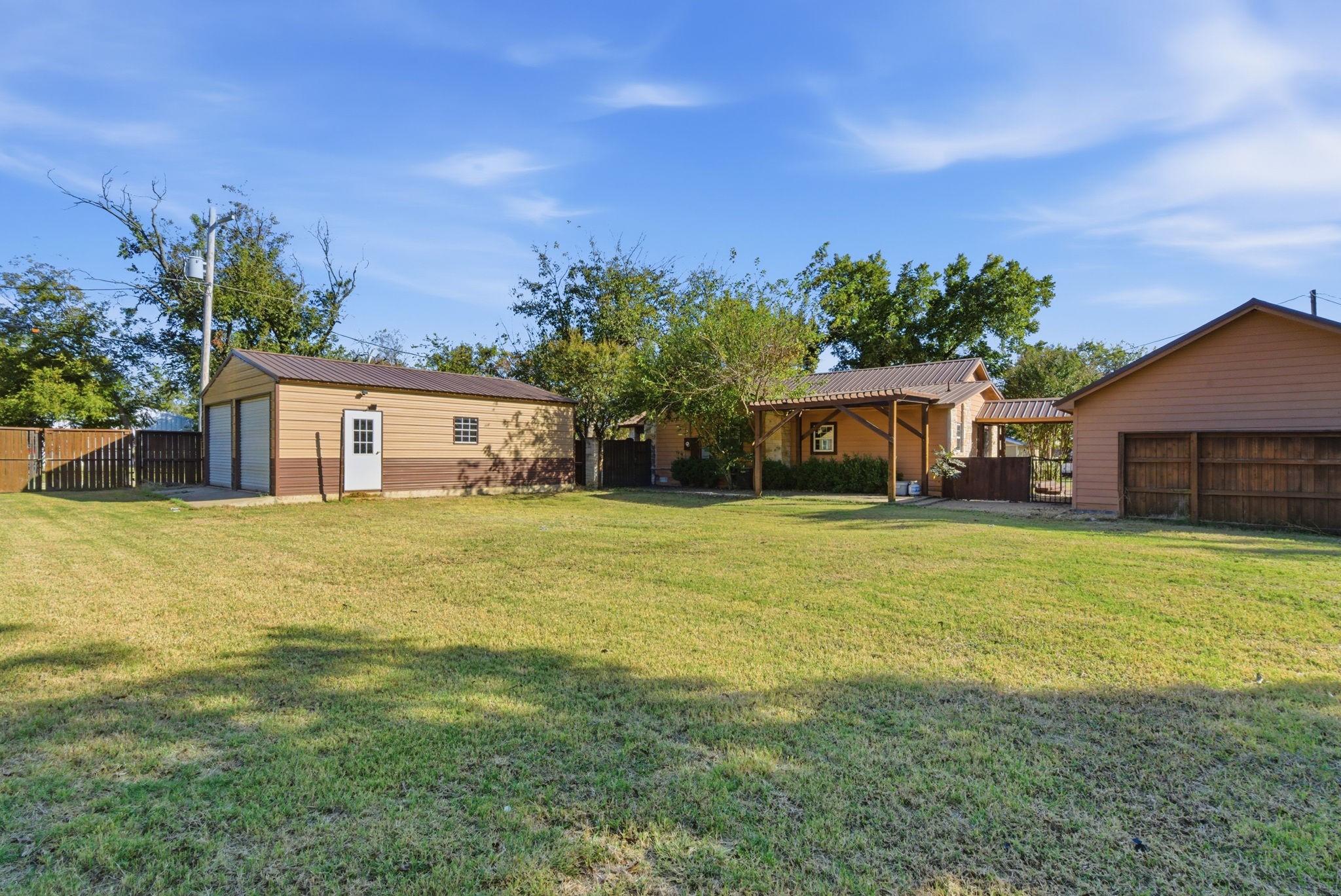 200 N Elm Lane Tolar TX 76476