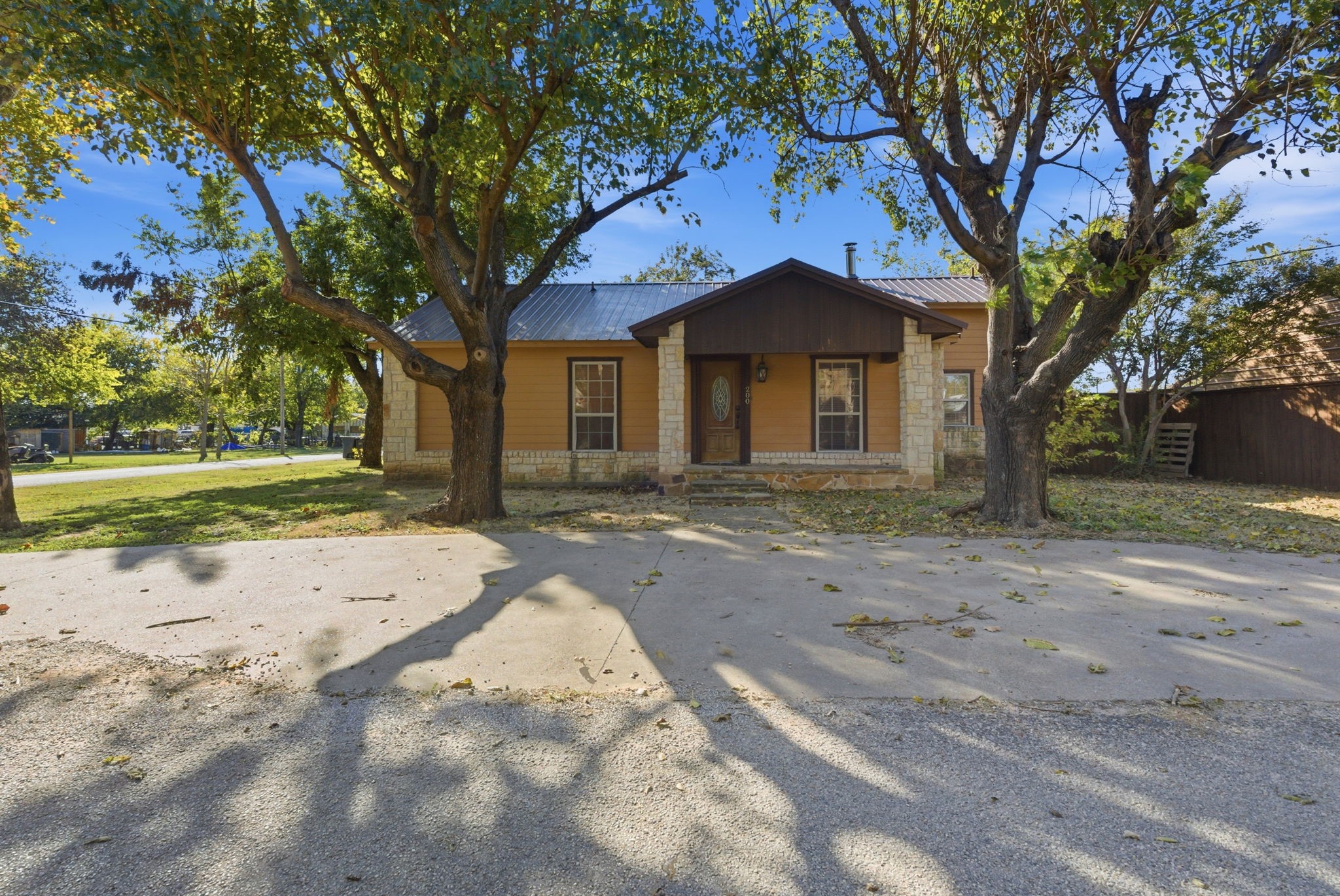200 N Elm Lane Tolar TX 76476