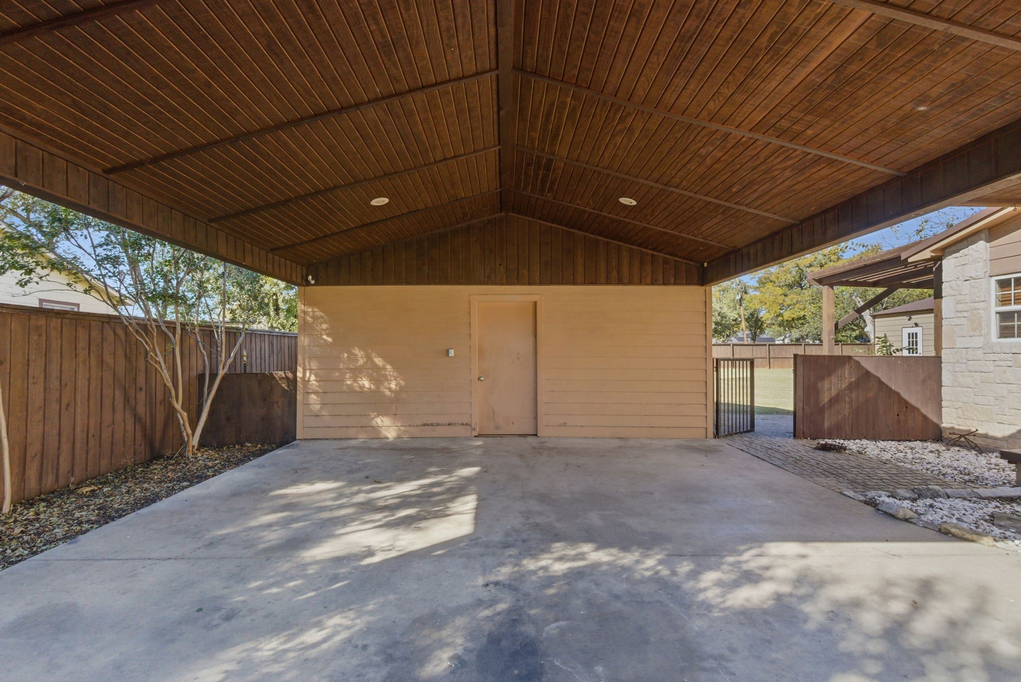 200 N Elm Lane Tolar TX 76476