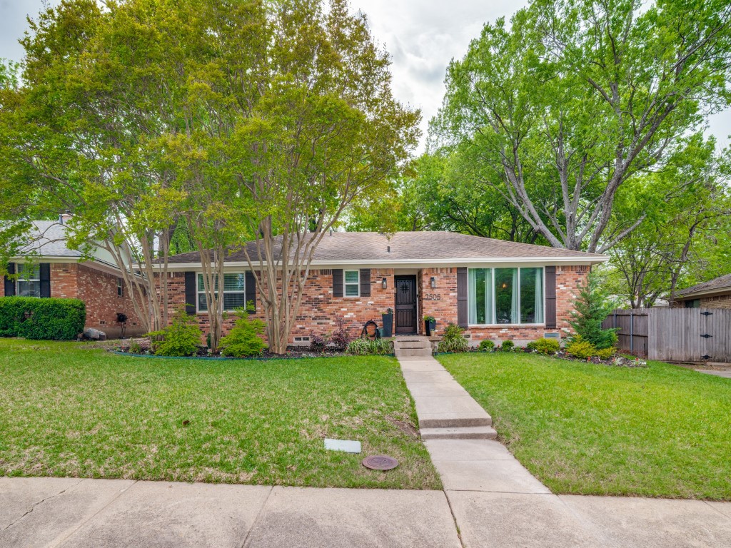 2505 Fenestra Drive Dallas TX 75228