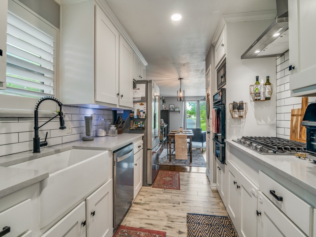2505 Fenestra Drive Dallas TX 75228