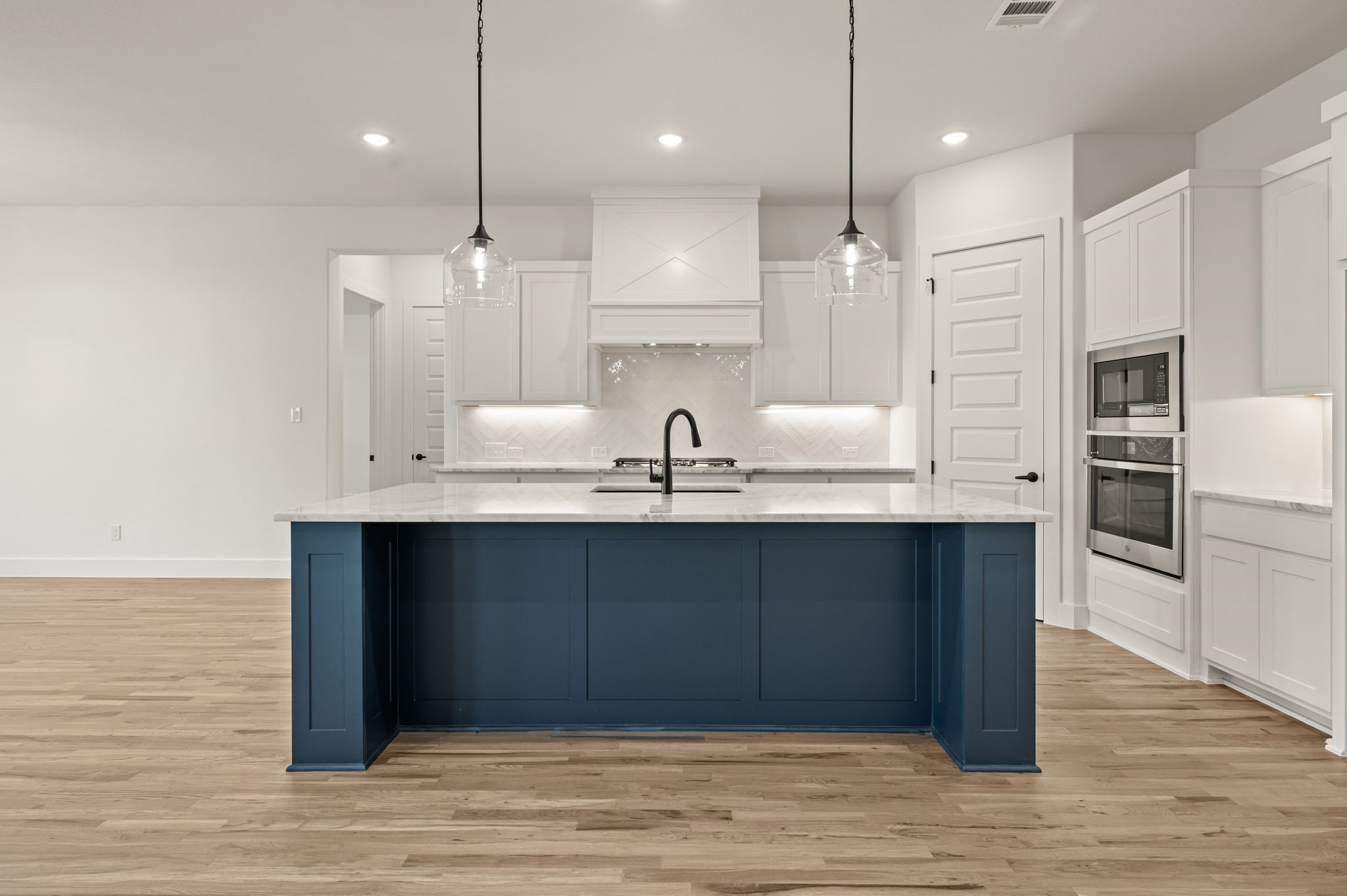 912 Highlands Avenue Aledo TX 76008