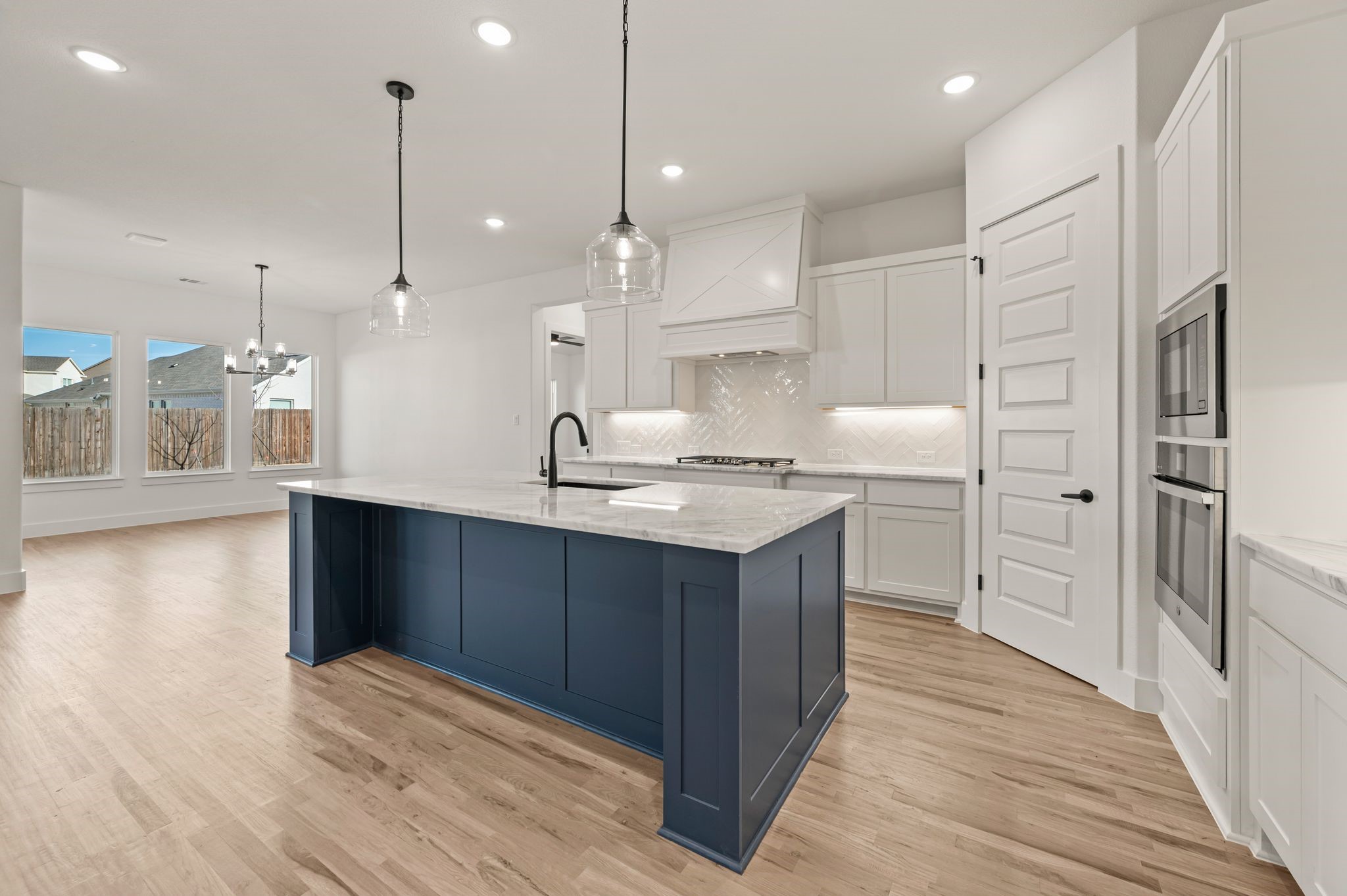 912 Highlands Avenue Aledo TX 76008