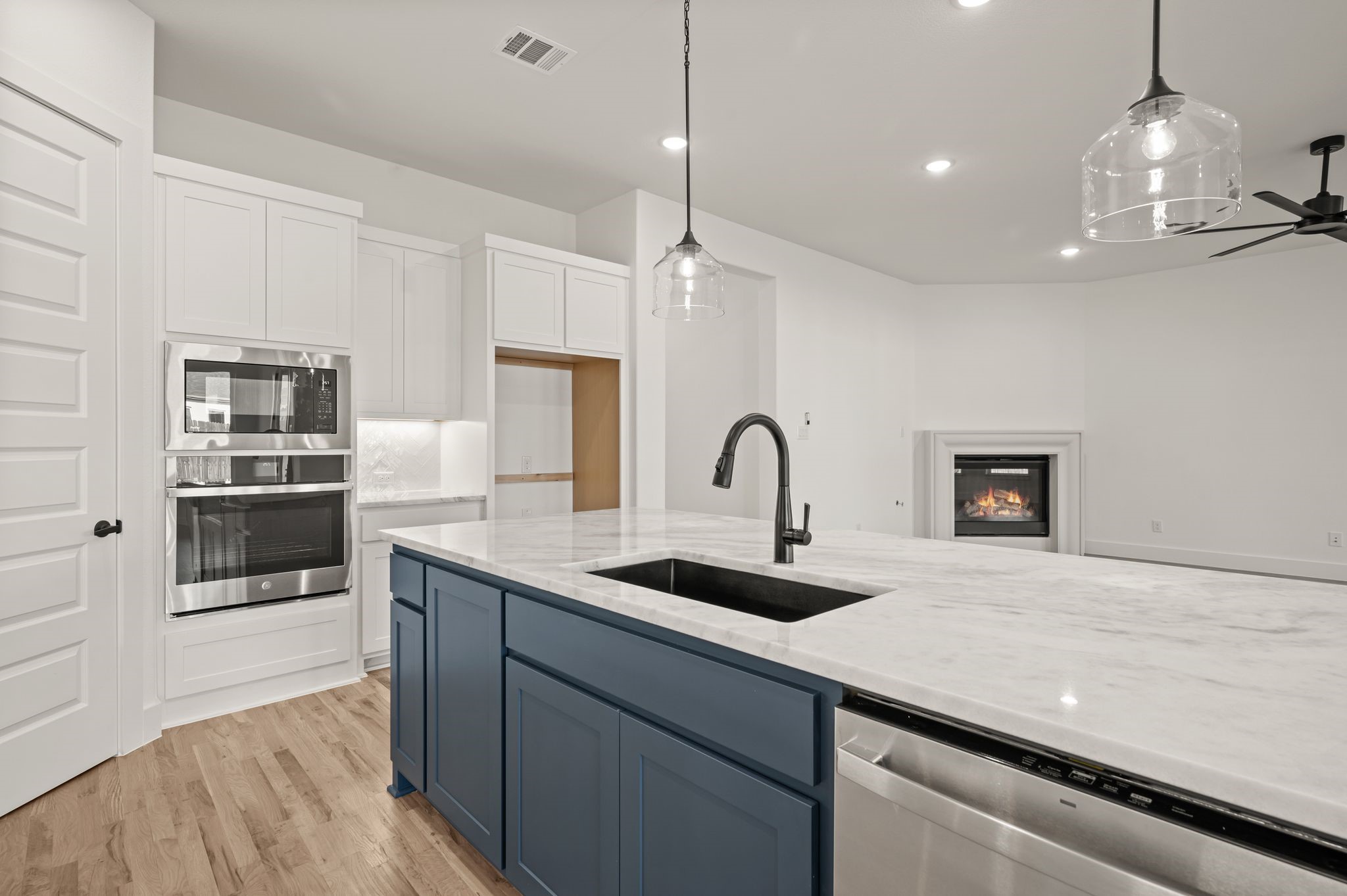 912 Highlands Avenue Aledo TX 76008