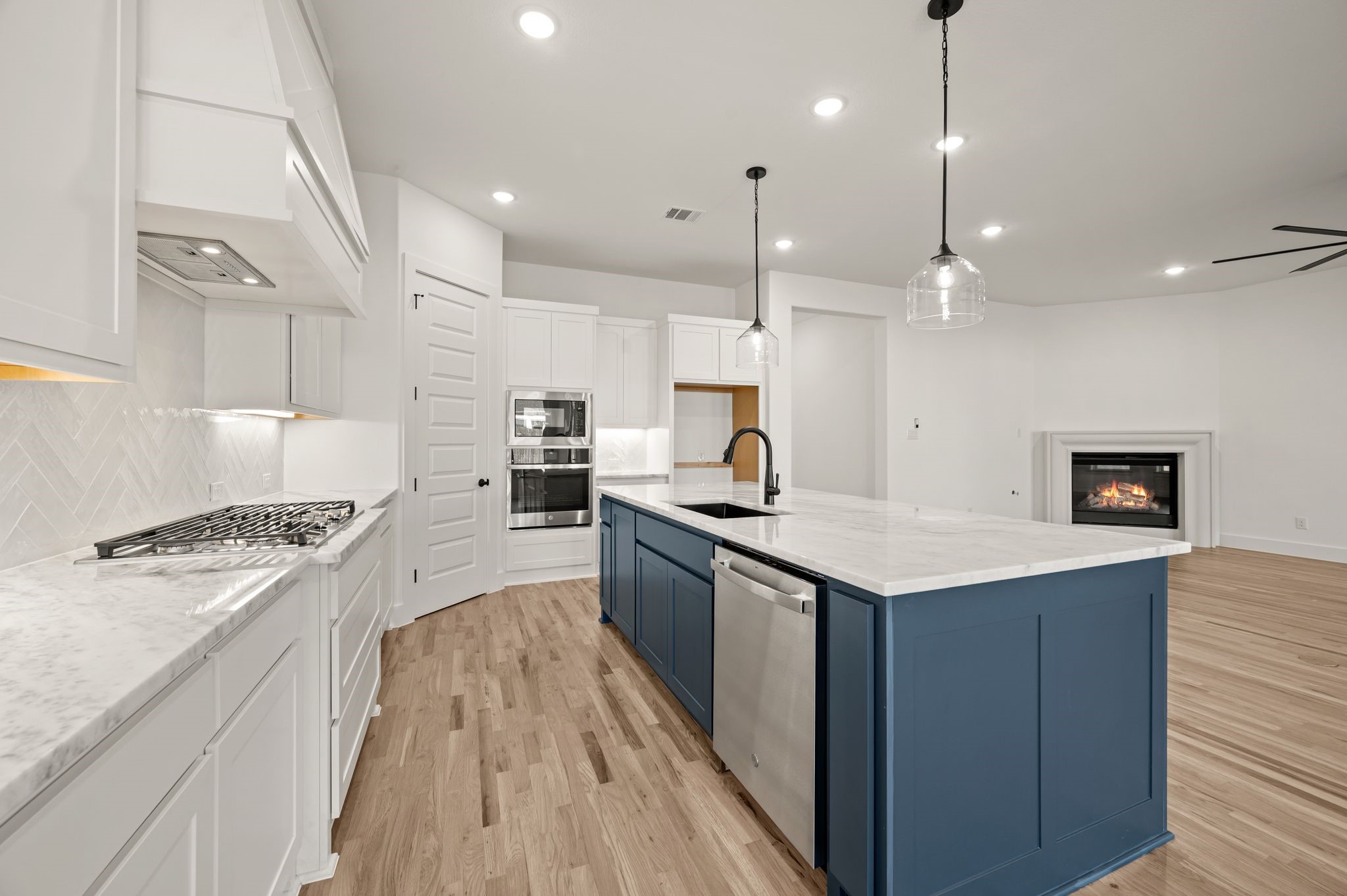 912 Highlands Avenue Aledo TX 76008