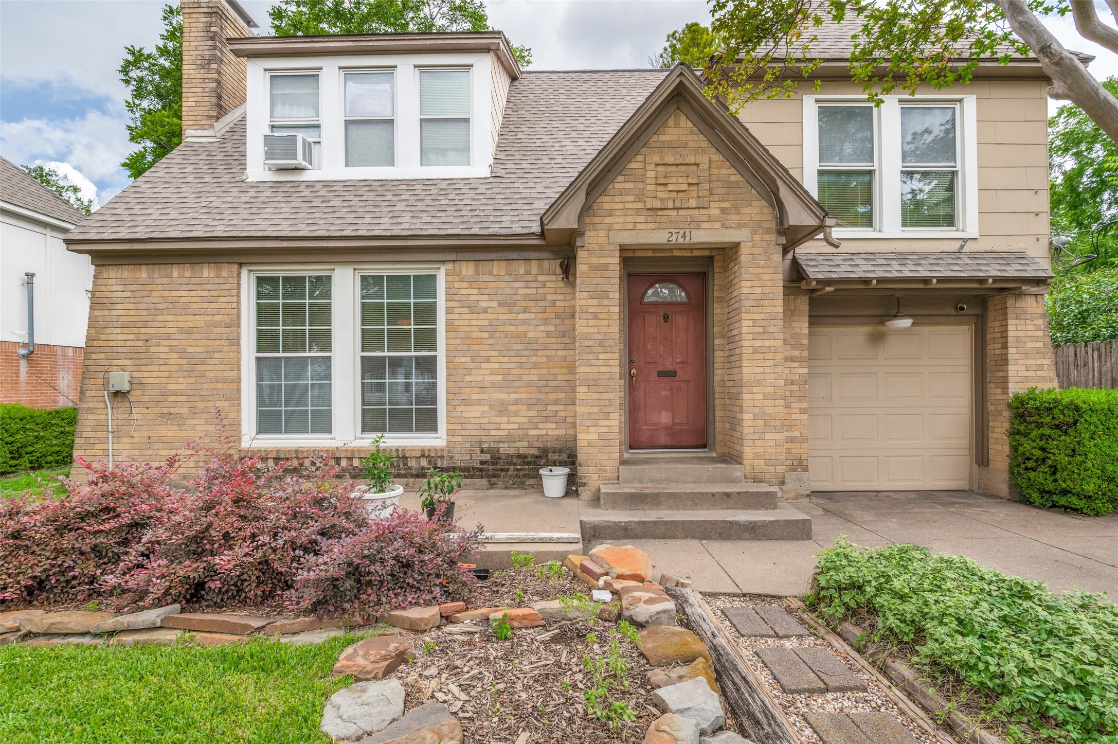2741 Catherine Street Dallas TX 75211