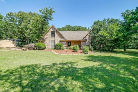 208 Saddle Hills Road Burleson TX 76028