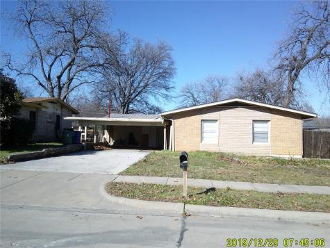 2209 Huntington Drive Arlington TX 76010