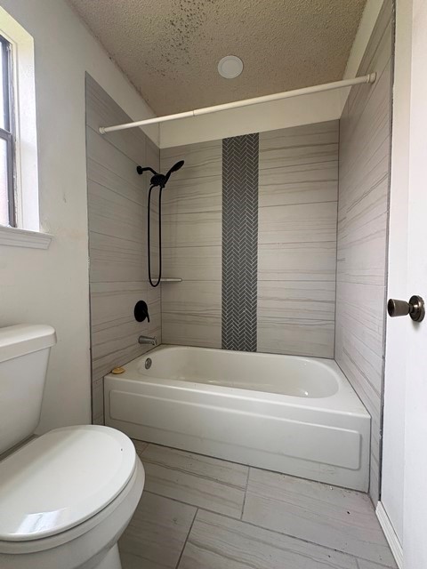 110 E Schreiber Street Garland TX 75040