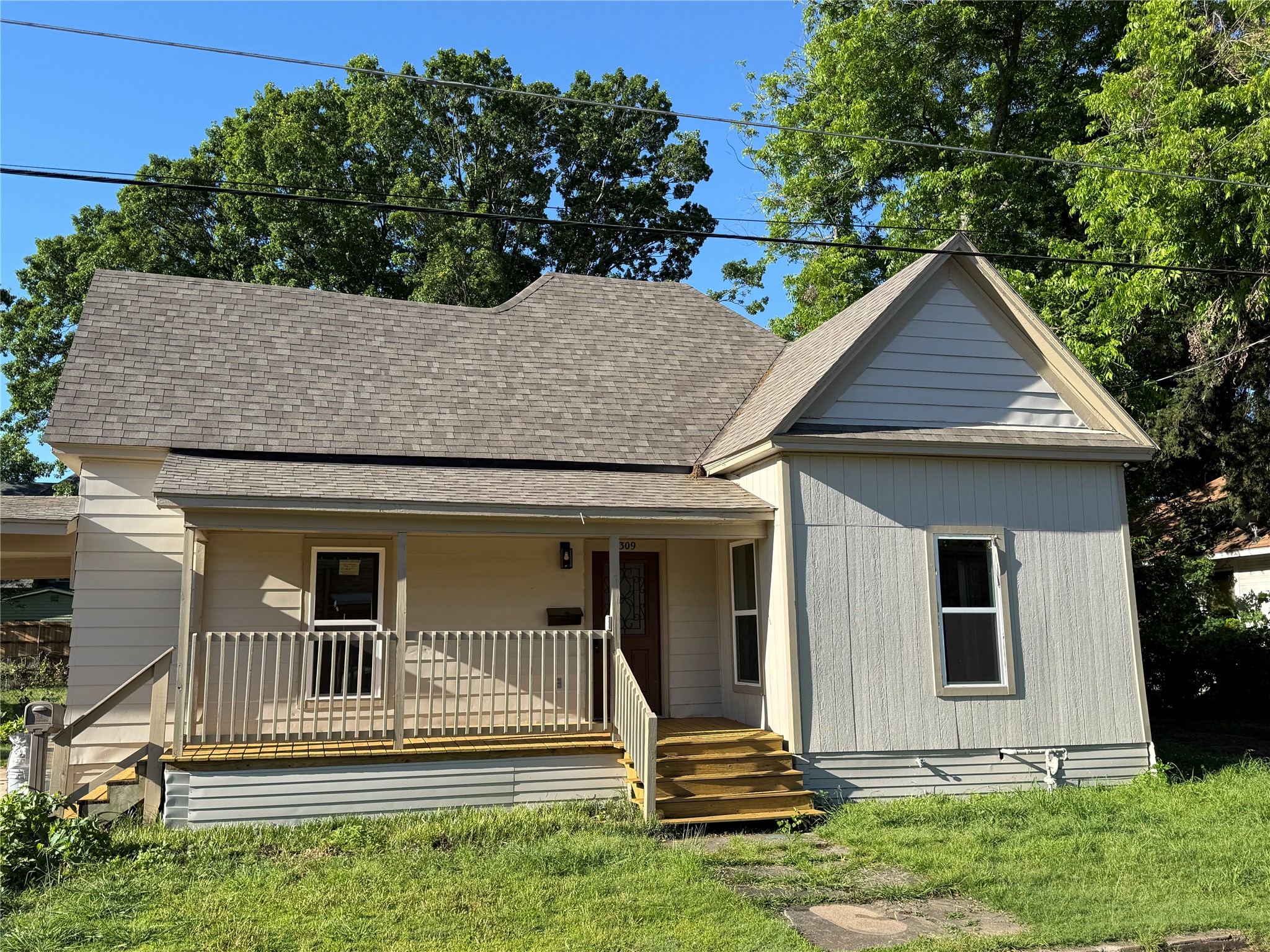 309 W 8th Street Bonham TX 75418