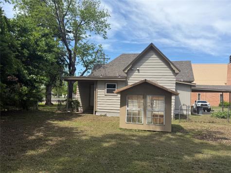 309 W 8th Street Bonham TX 75418