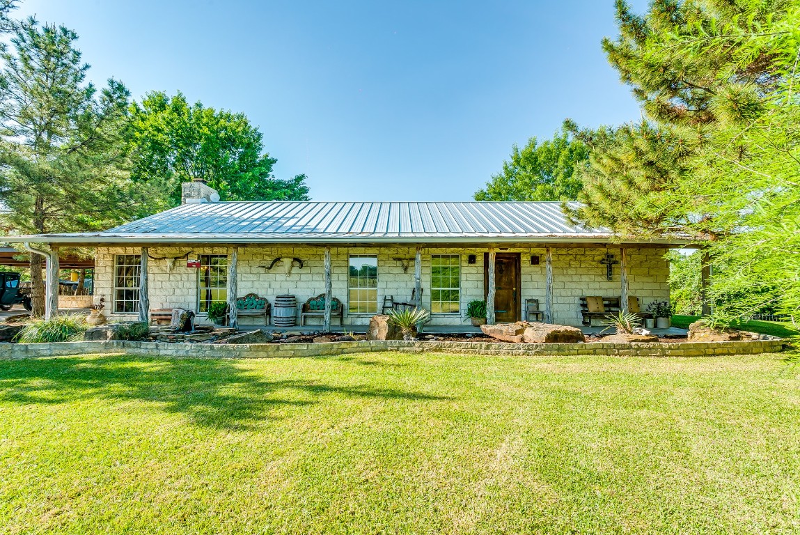 4842 E Bankhead Highway Hudson Oaks TX 76087