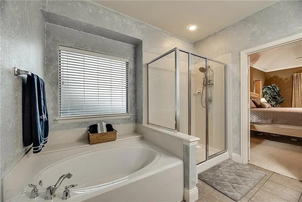 2703 Waterway Drive Grand Prairie TX 75054