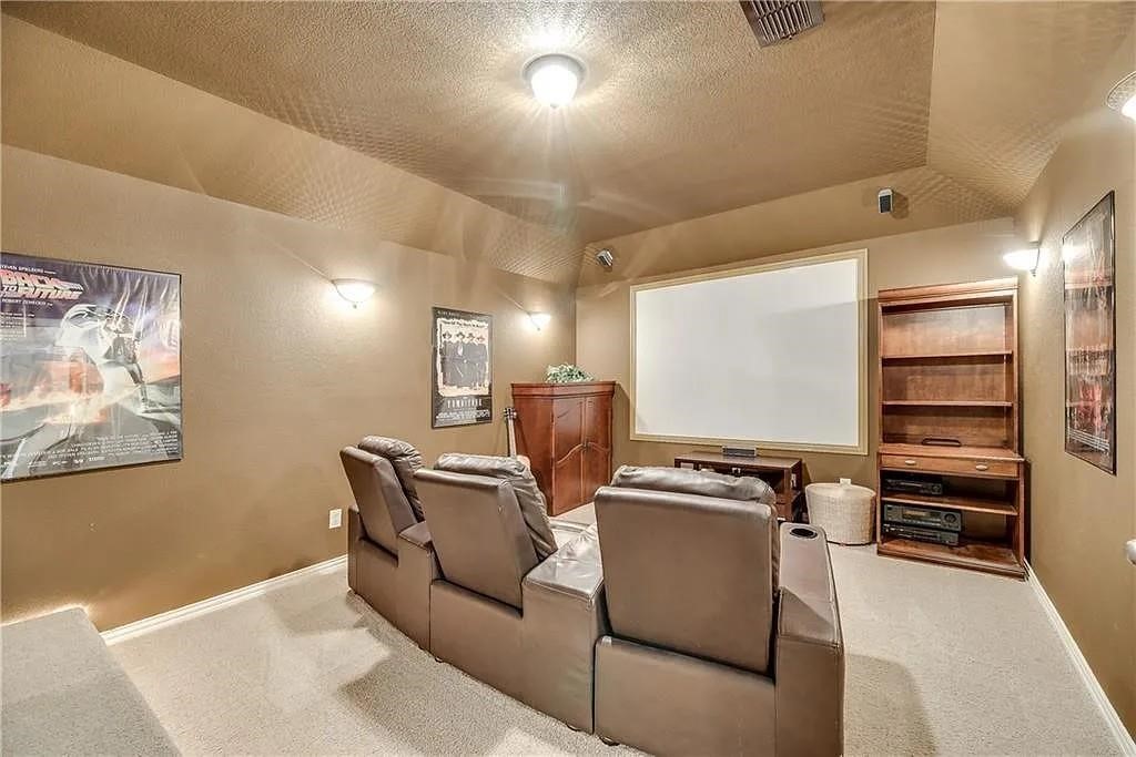 2703 Waterway Drive Grand Prairie TX 75054