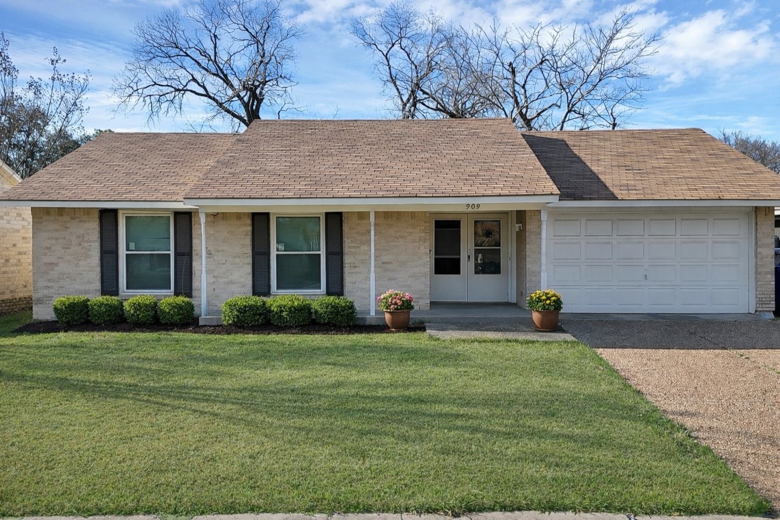 909 Ravencroft Drive Garland TX 75043