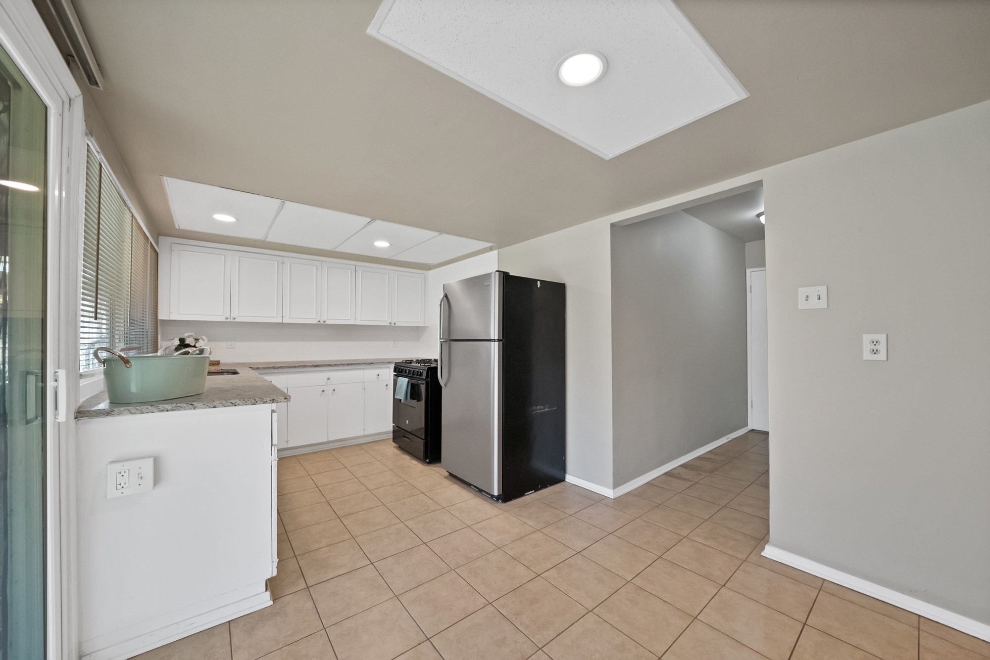 909 Ravencroft Drive Garland TX 75043