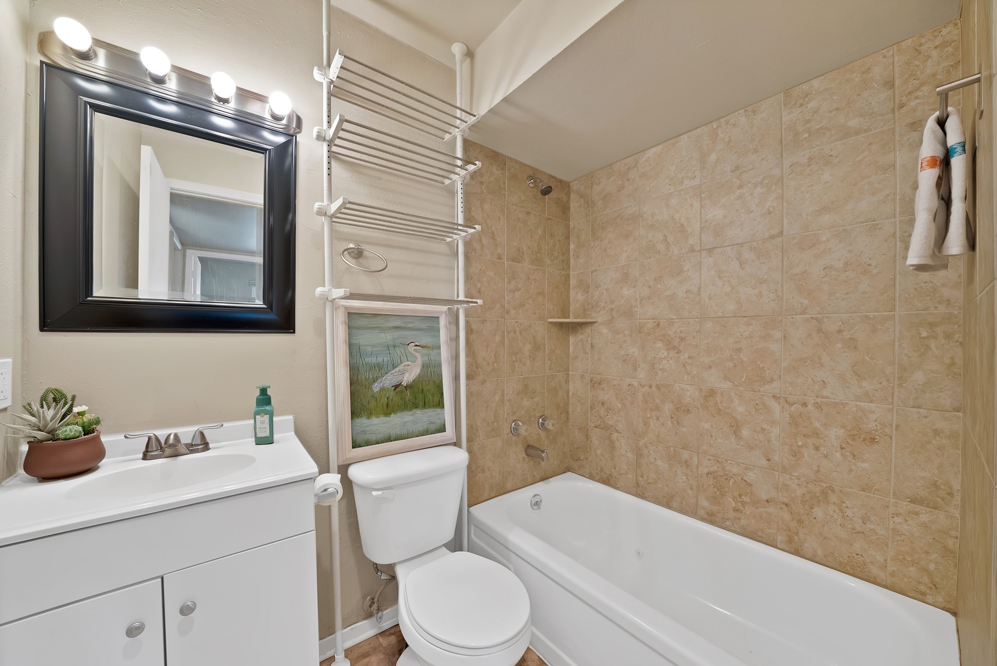 909 Ravencroft Drive Garland TX 75043