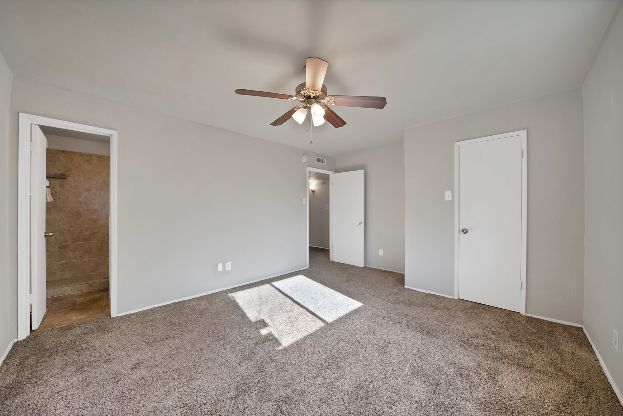 909 Ravencroft Drive Garland TX 75043