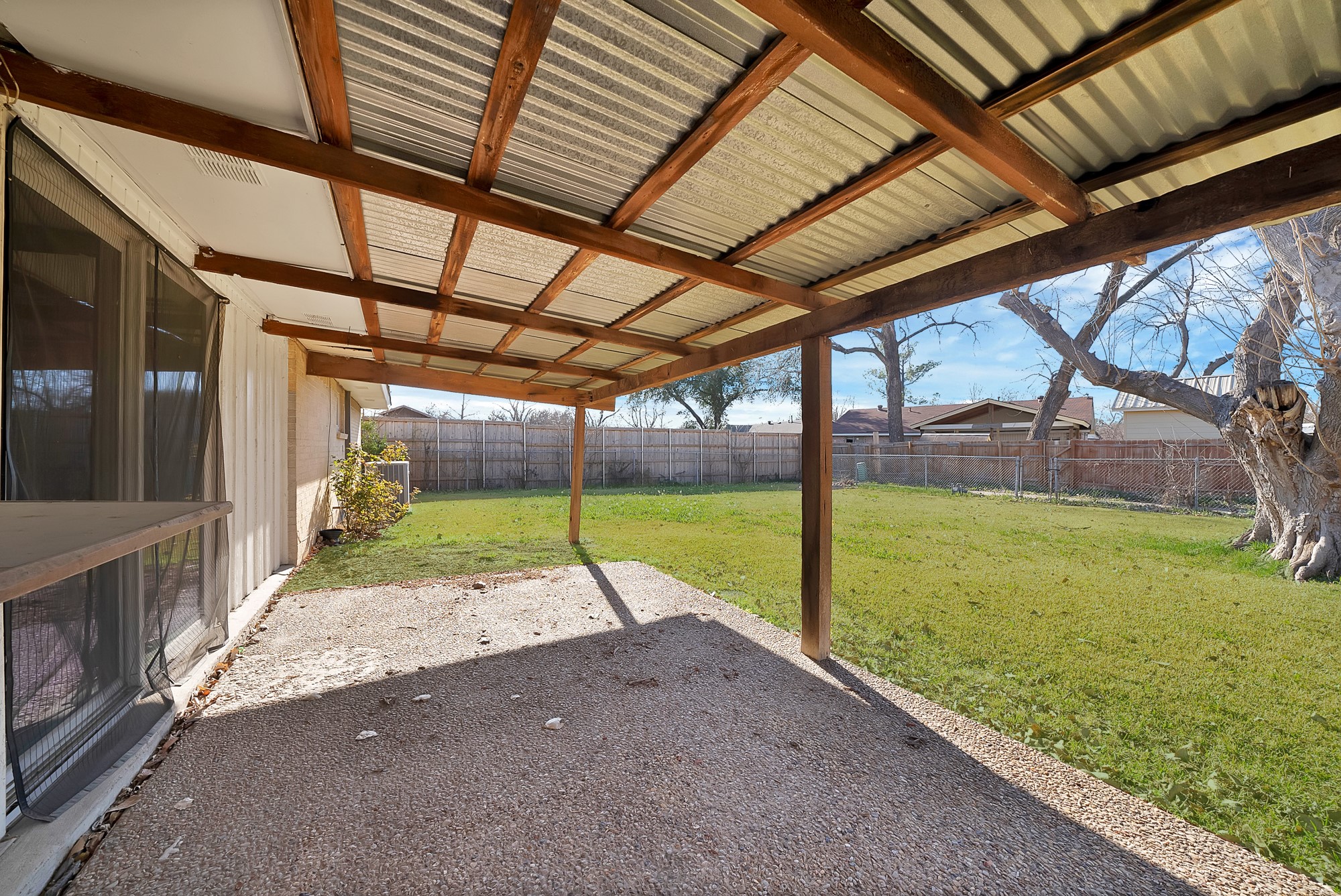909 Ravencroft Drive Garland TX 75043