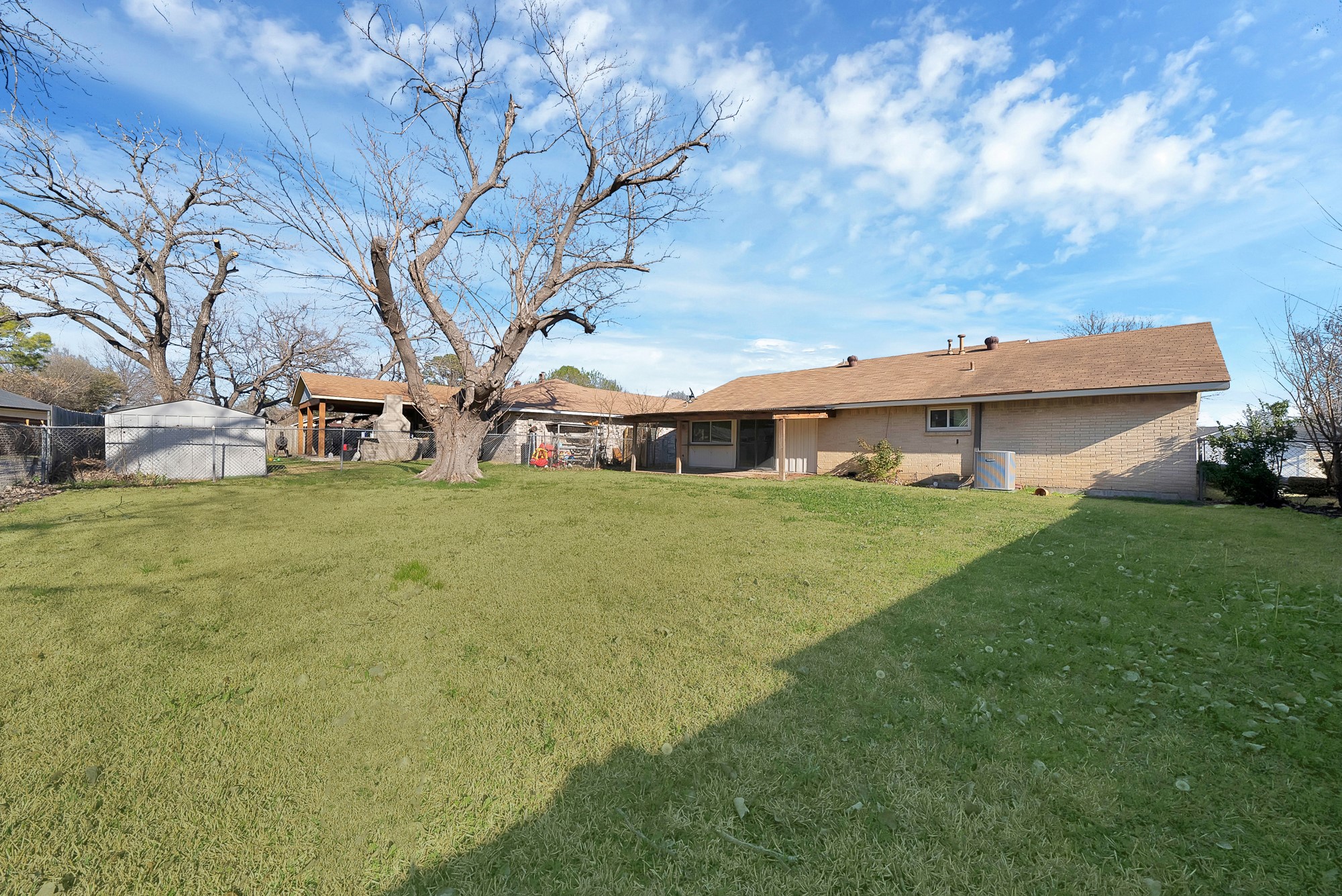 909 Ravencroft Drive Garland TX 75043